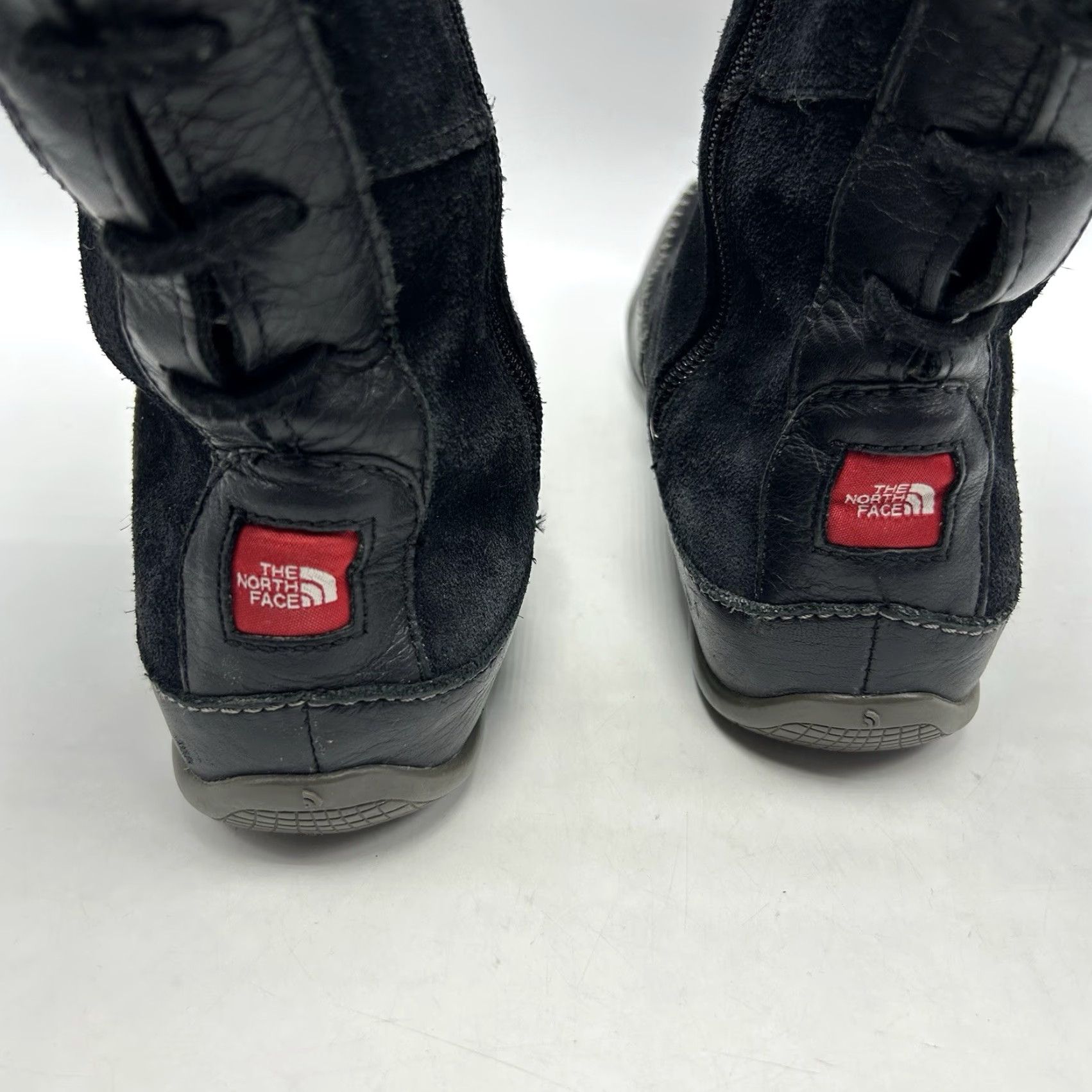 The North Face VINTAGE? The North Face Boots Womens Black Suede Primaloft 200 Mocassin Mid-Calf Snow Boot Womens 7 Black The North Face Janey"} Size US 10 / IT 40 - 6 Thumbnail
