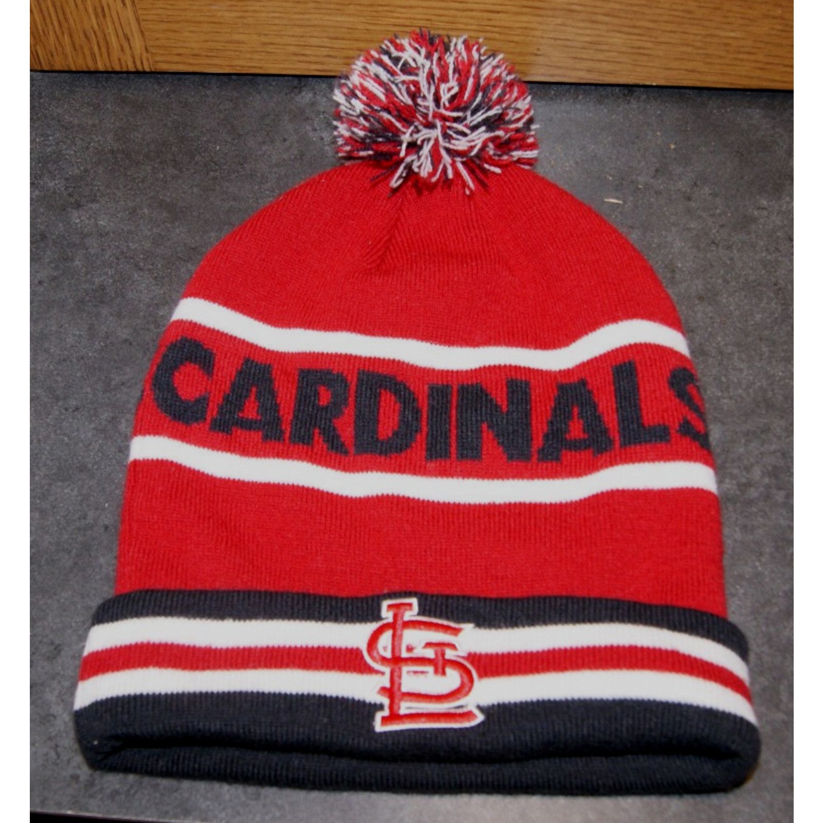 Nike St Louis Cardinals NIKE Winter Ski Cap Beanie Cuff Pom Y2K Size ONE SIZE - 1 Thumbnail