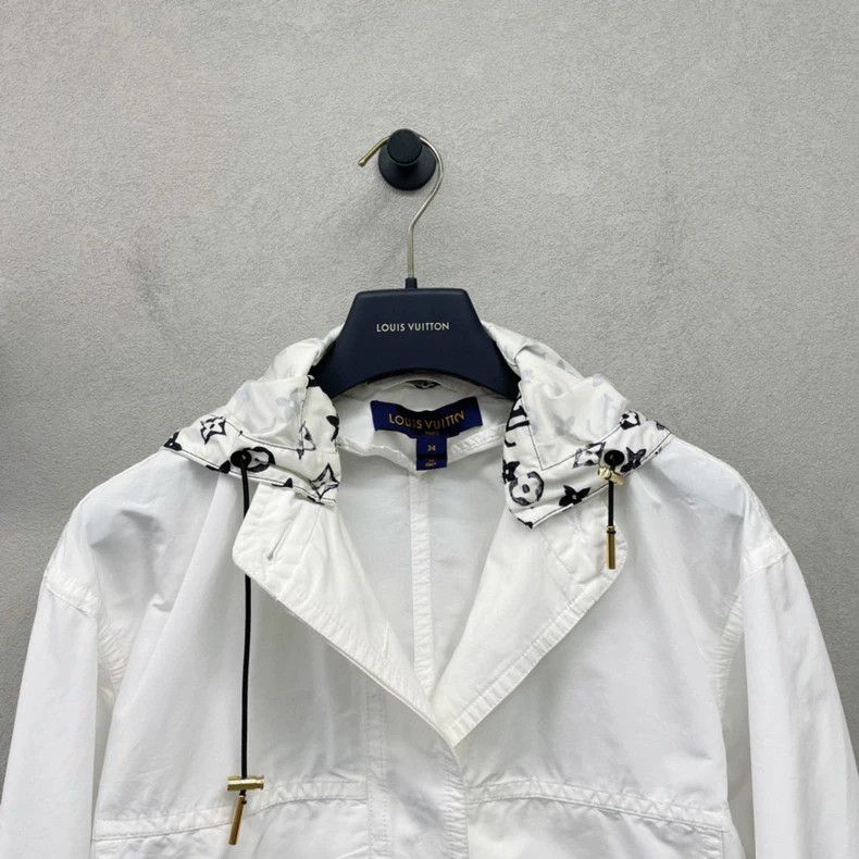 Louis Vuitton Louis Vuitton White assault jacket Size XXS / US 00 / IT 34 - 4 Thumbnail