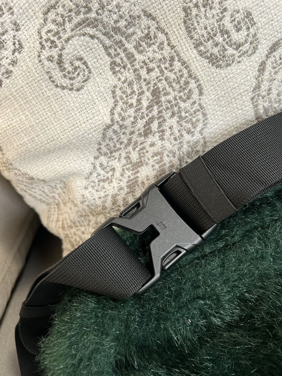 Supreme × The North Face Supreme/The North Face Faux Fur Waist Bag. Size ONE SIZE - 4 Thumbnail
