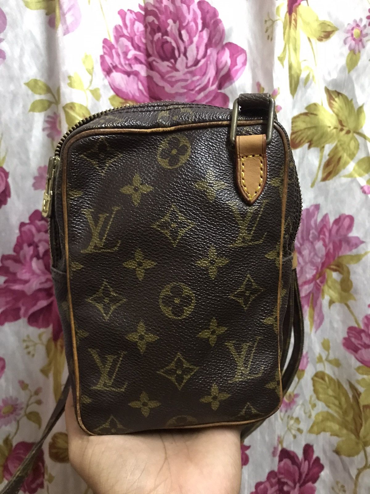 Louis Vuitton Authentic Louis Vuitton Mini Amazon Shoulder Size ONE SIZE - 3 Thumbnail
