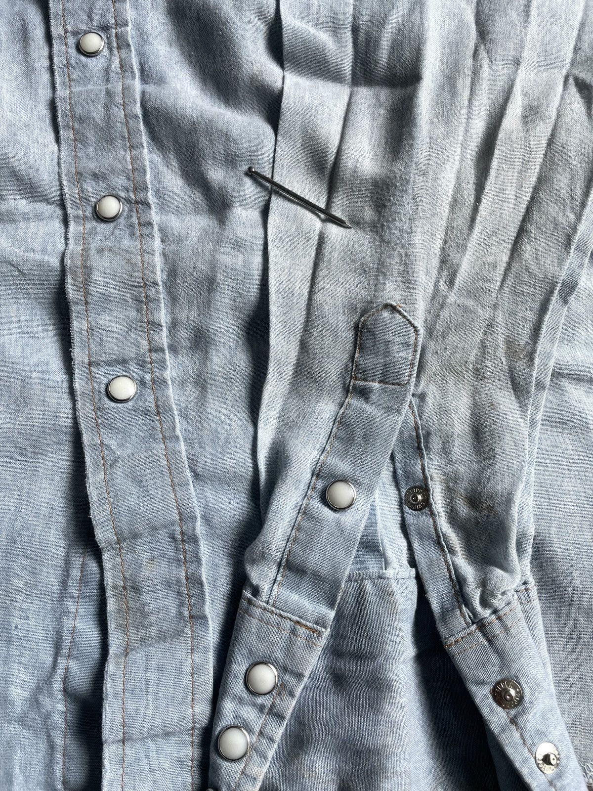 Vintage × Wrangler Vintage Wrangler “Regular Fit” Pearl Snap Denim Shirt (Sz.L) Size US L / EU 52-54 / 3 - 5 Thumbnail