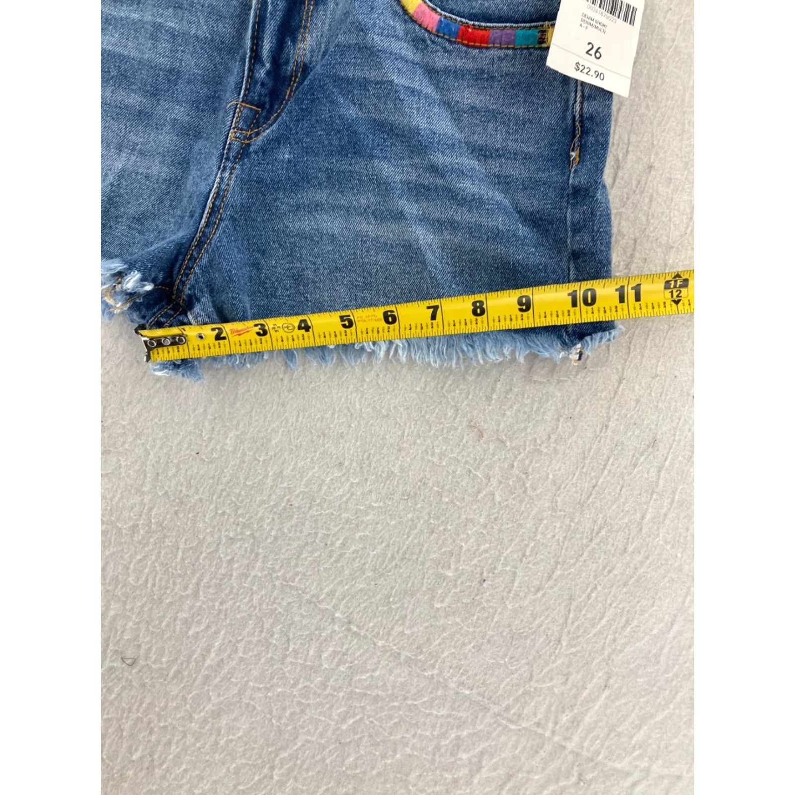Forever 21 FOREVER 21 Shorts Womens 26 Blue Denim High Rise Zip Raw Hem NWT - 100% Cotton, Regular Fit, 26 in Waist, Blue, Denim, Hot Pants, Casual, Women, 90s? Size 26" / US 2 / IT 38 - 5 Thumbnail