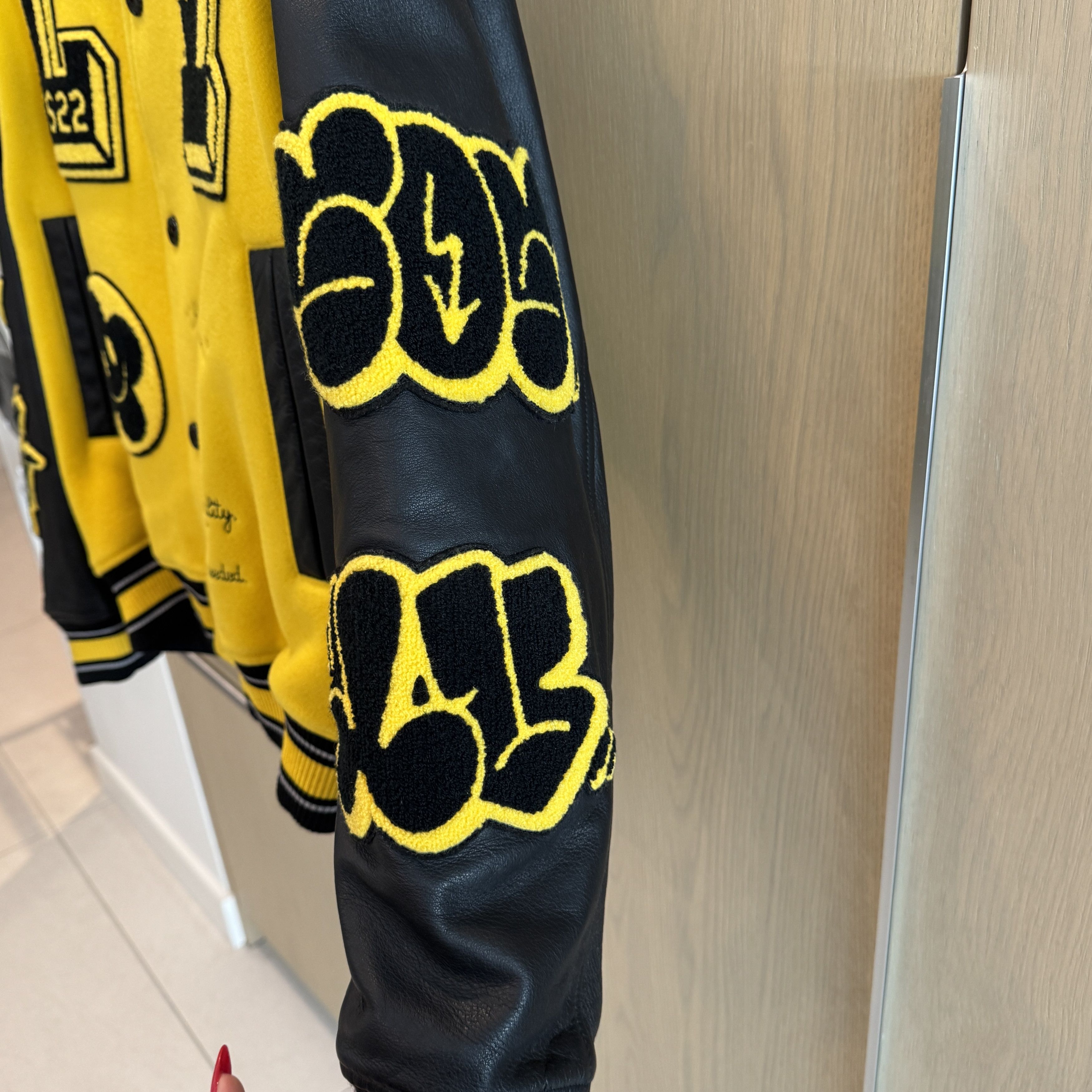 Louis Vuitton LOUIS VUITTON SS22 VARSITY JACKET - YELLOW/BLACK Size US L / EU 52-54 / 3 - 4 Thumbnail