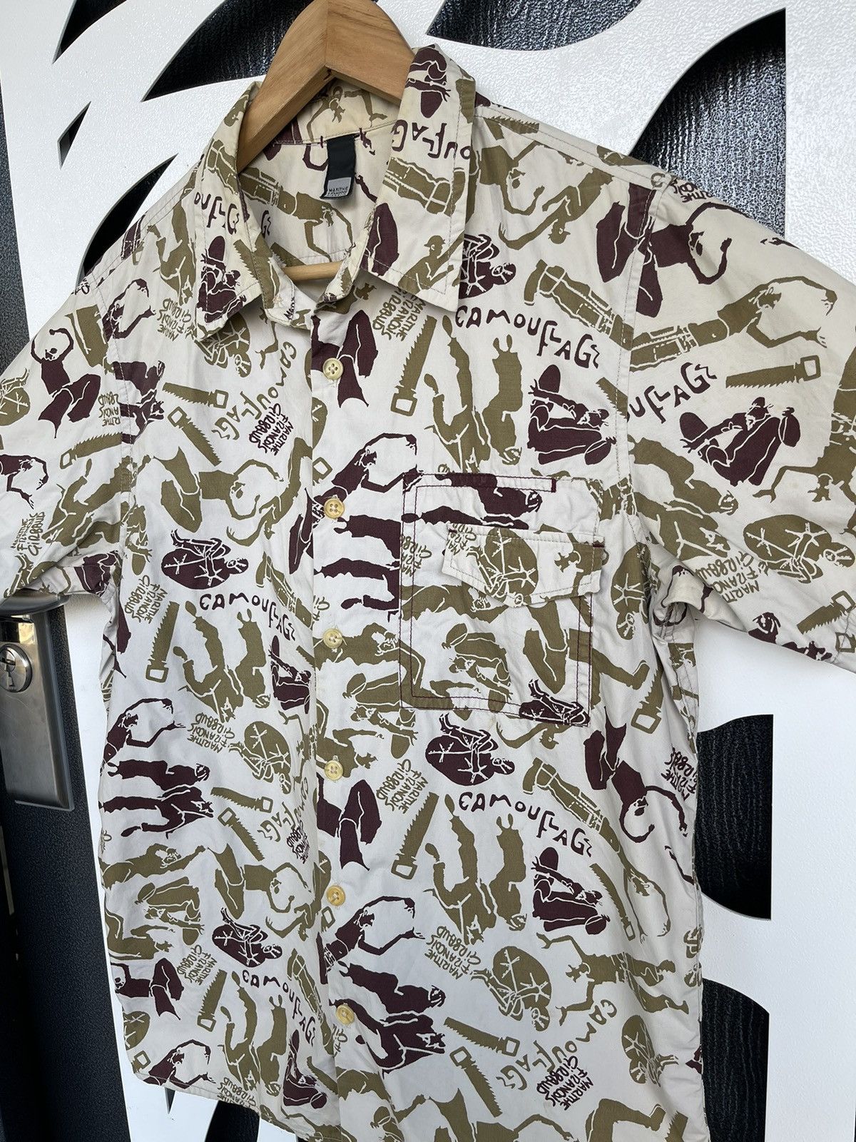 Marithe + Francois Girbaud MARITHE FRANCOIS GIRBAUD CAMO PRINT BUTTON UP SHIRT Size US M / EU 48-50 / 2 - 6 Thumbnail