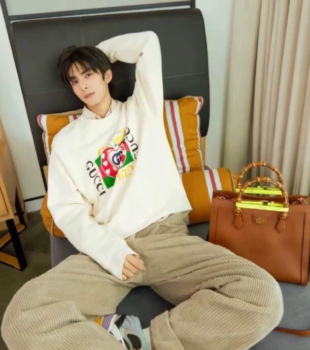 Gucci Gucci Apricot apple letter print cotton round-neck long-sl Size US L / EU 52-54 / 3 - 8 Thumbnail