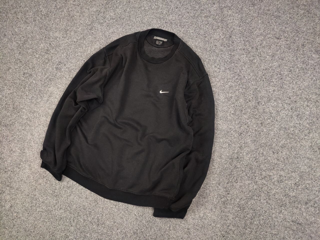Nike Vintage 90's Nike Logo Black Faded Square Sweatshirts USA Size US XL / EU 56 / 4 - 3 Thumbnail