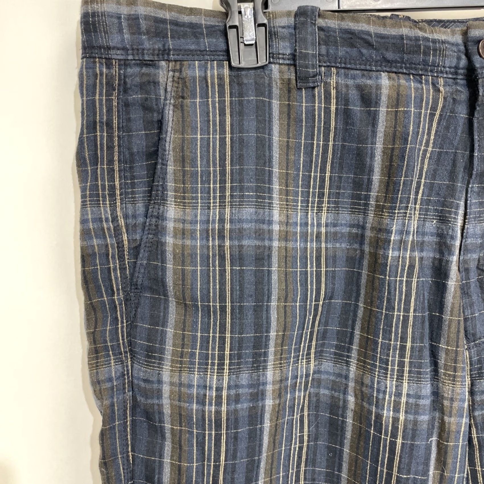Tommy Bahama Tommy Bahama Shorts Mens 38 Blue Plaid Paradise Nation Linen Silk Blend Casual 5-Pocket Inseam 10 Zip Button. Size US 38 / EU 54 - 2 Thumbnail