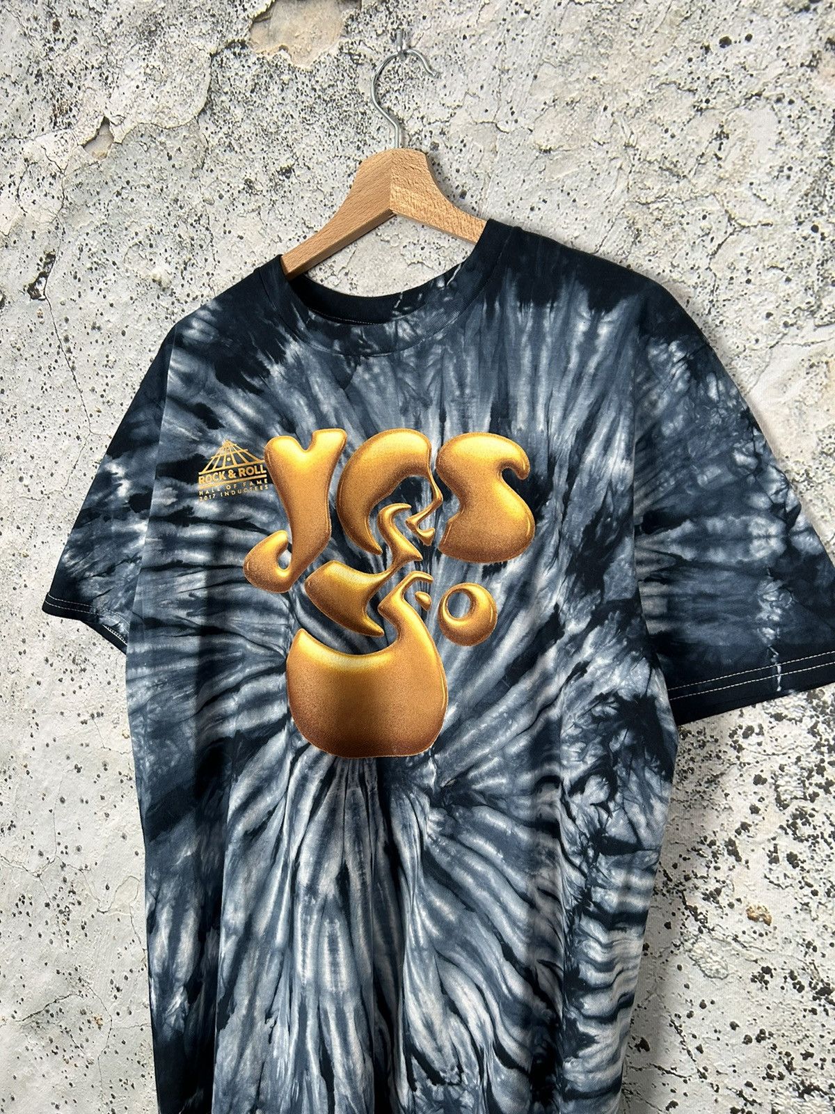 Band Tees Vintage Yes Europe Tour 2018 Music Art Graphic Tee Pop Size US L / EU 52-54 / 3 - 2 Thumbnail