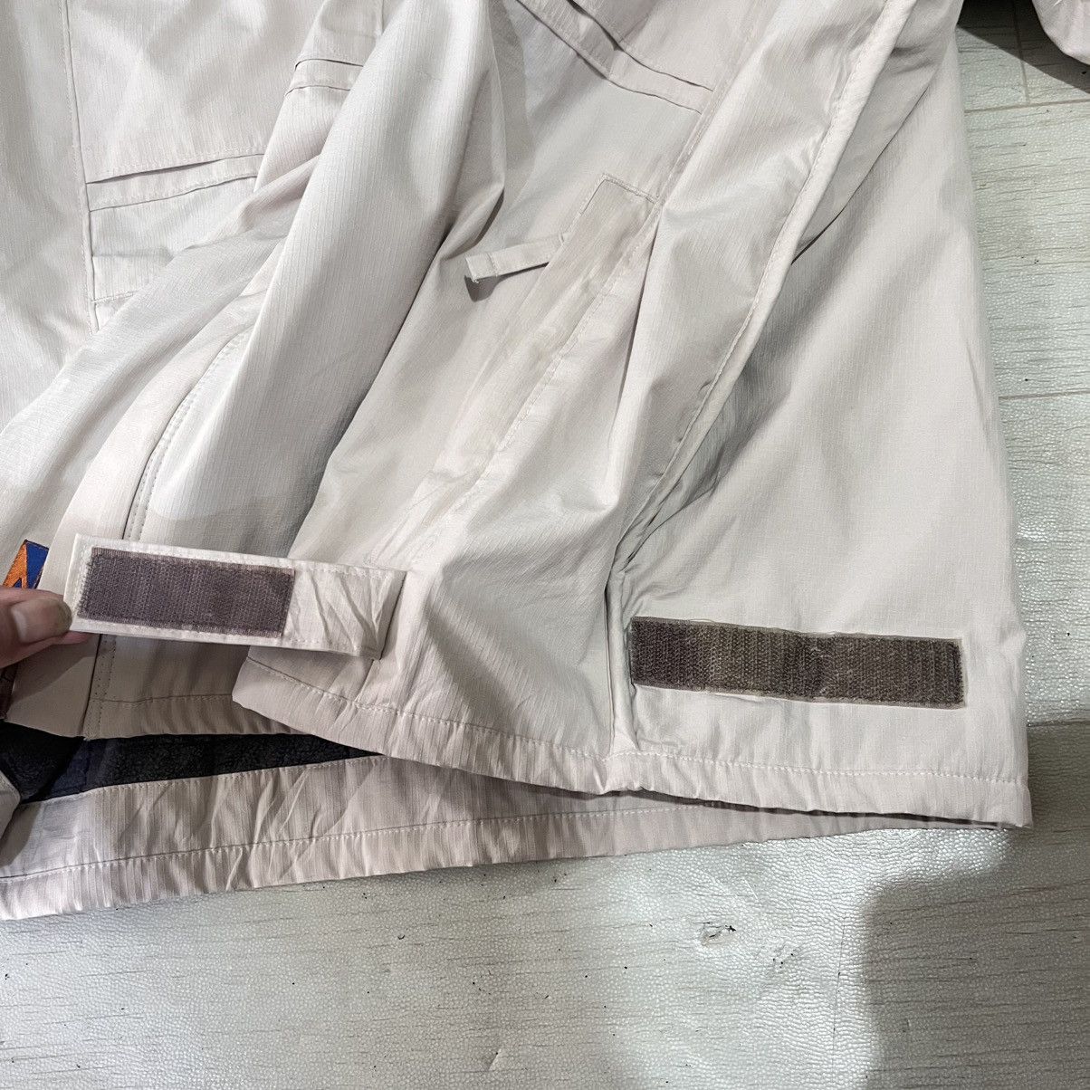 Nike 2000s Nike nylon/polyster inner fleece multipocket jacket Size US XL / EU 56 / 4 - 7 Thumbnail