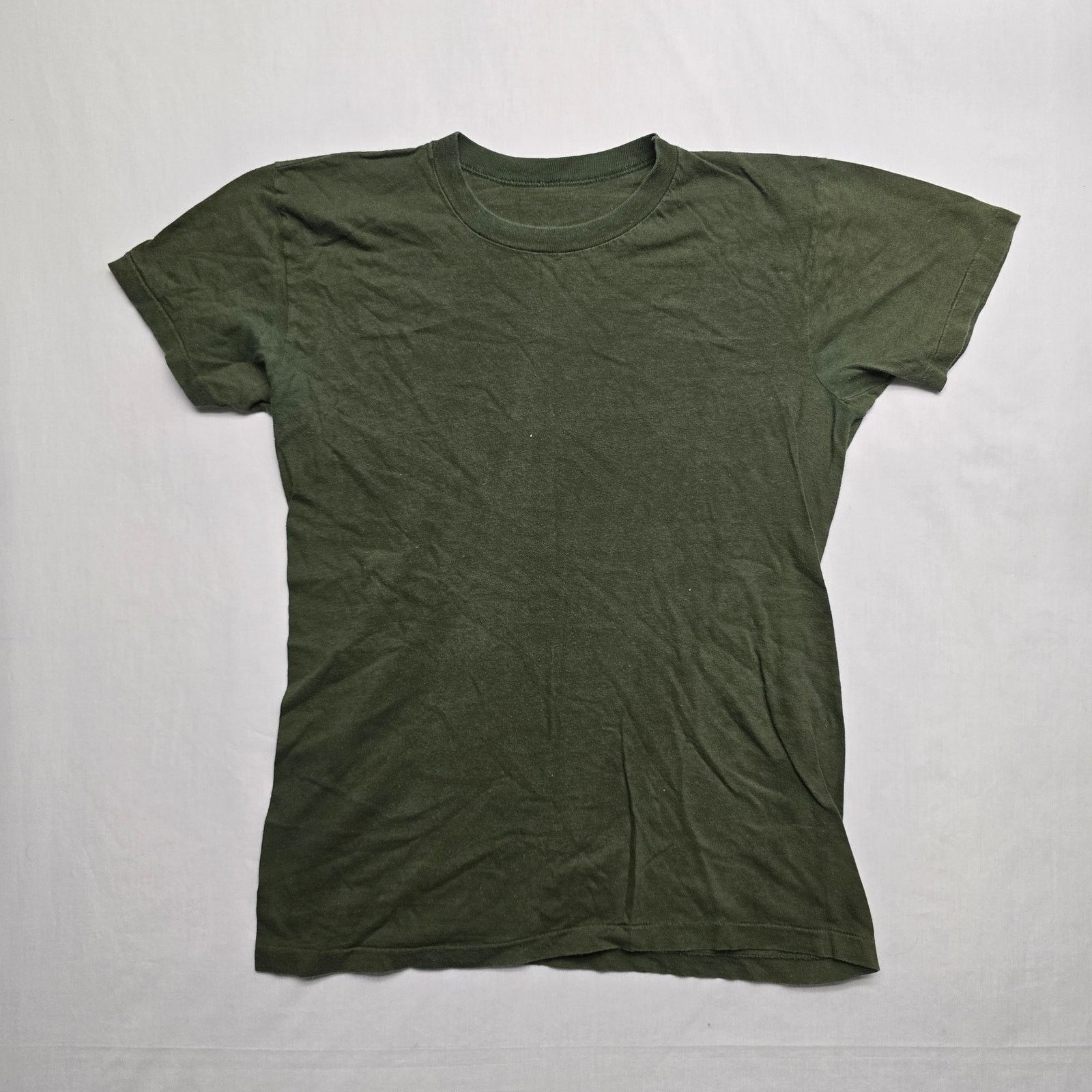 Vintage Vintage Blank Shirt Mens Small Green Single Stitch Plain Tee Size US S / EU 44-46 / 1 - 1 Thumbnail