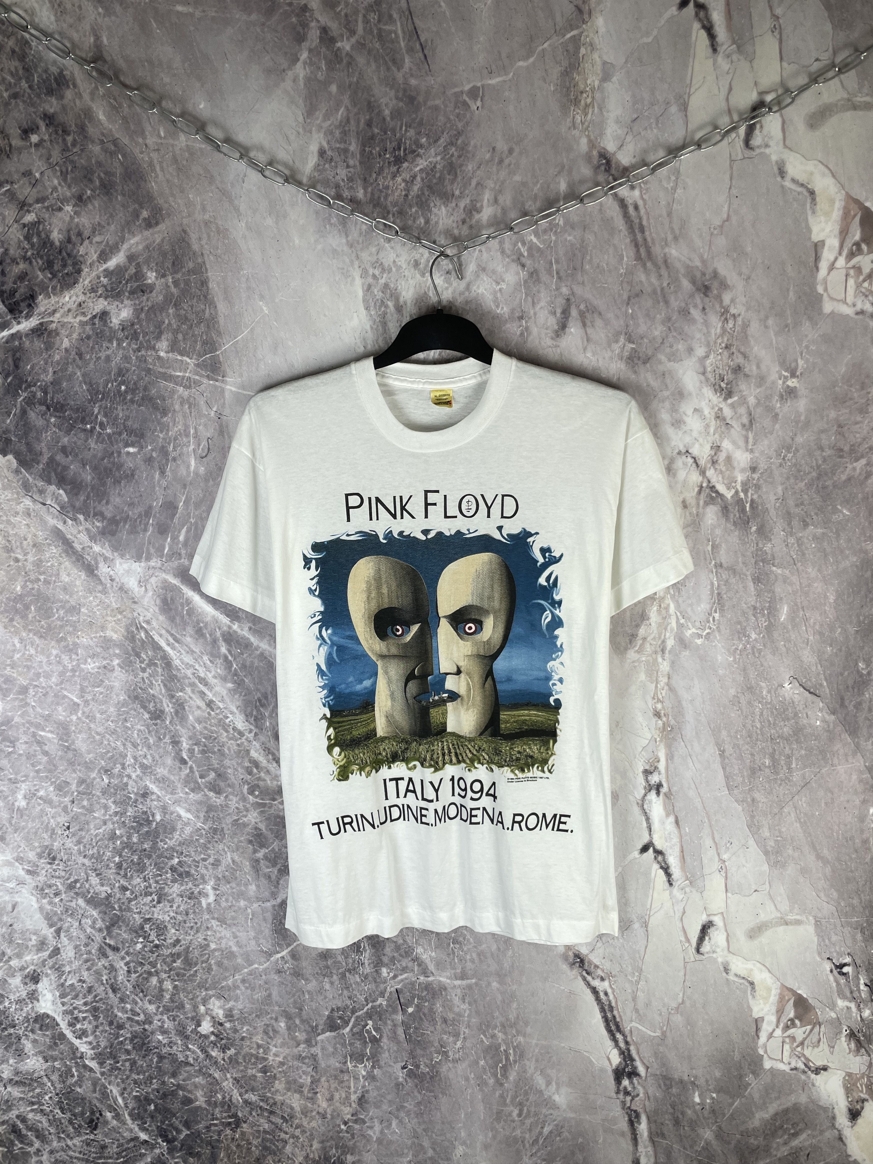 Pink Floyd Vintage Pink Floyd 1994 division bell shirt single stitched Size US XL / EU 56 / 4 - 1 Thumbnail