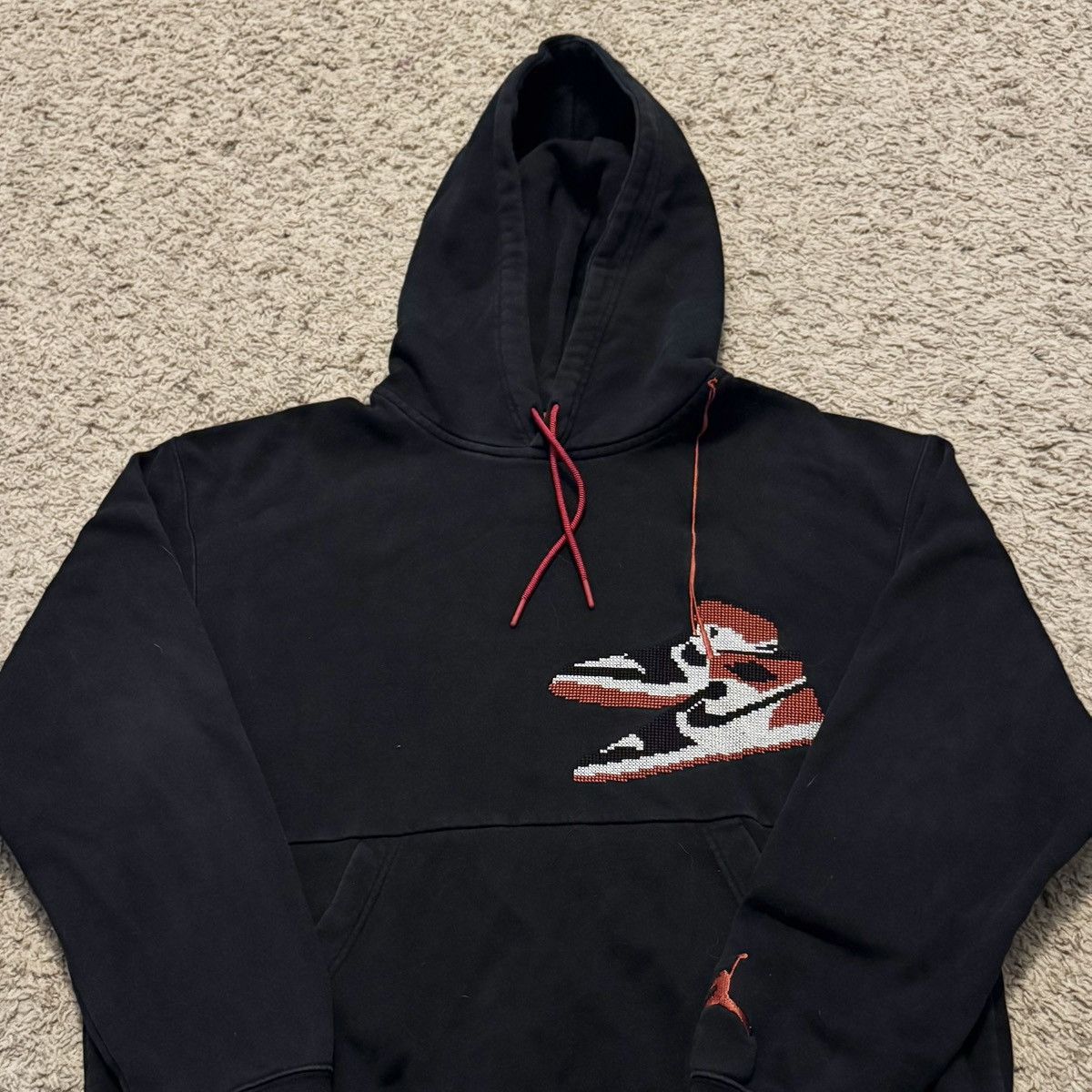 Jordan Brand VINTAGE NIKE JORDAN BRAND SNEAKER HOODIE Size US M / EU 48-50 / 2 - 10 Thumbnail