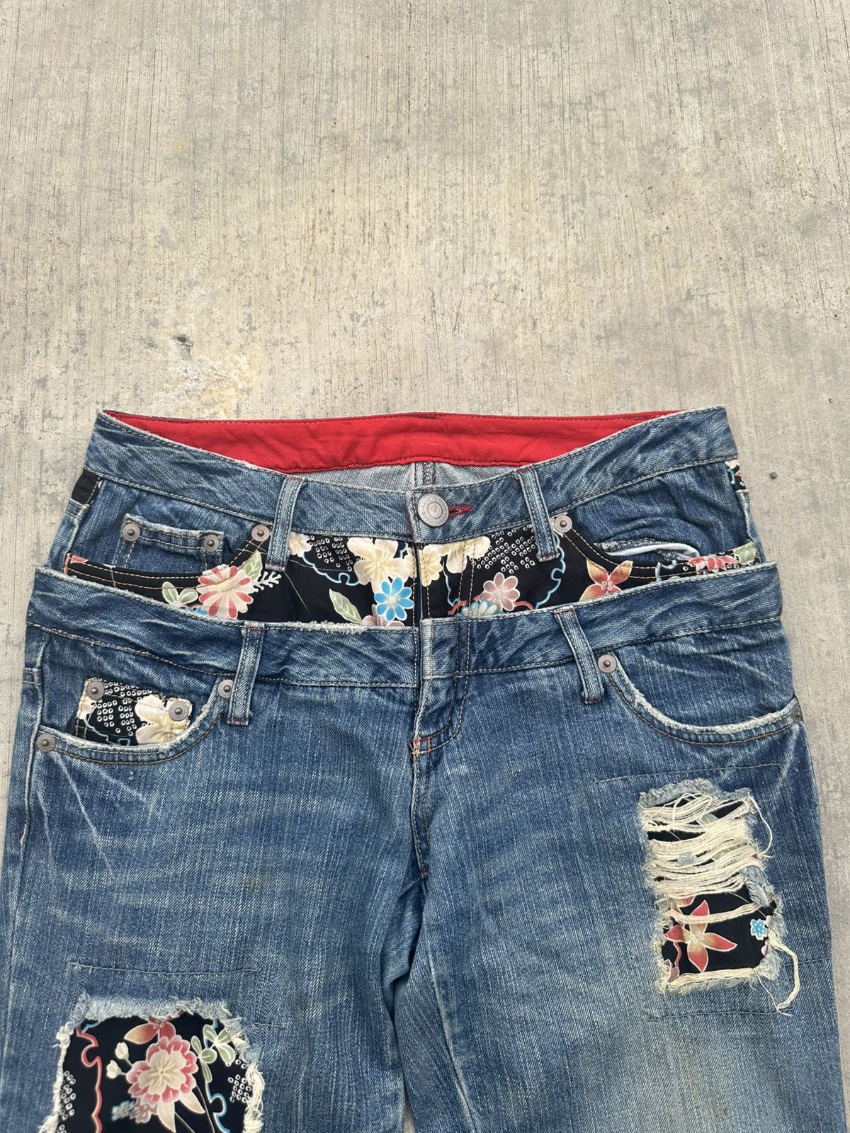 Japanese Brand 2000s floral sukajan double waist distressed jeans Size US 32 / EU 48 - 3 Thumbnail