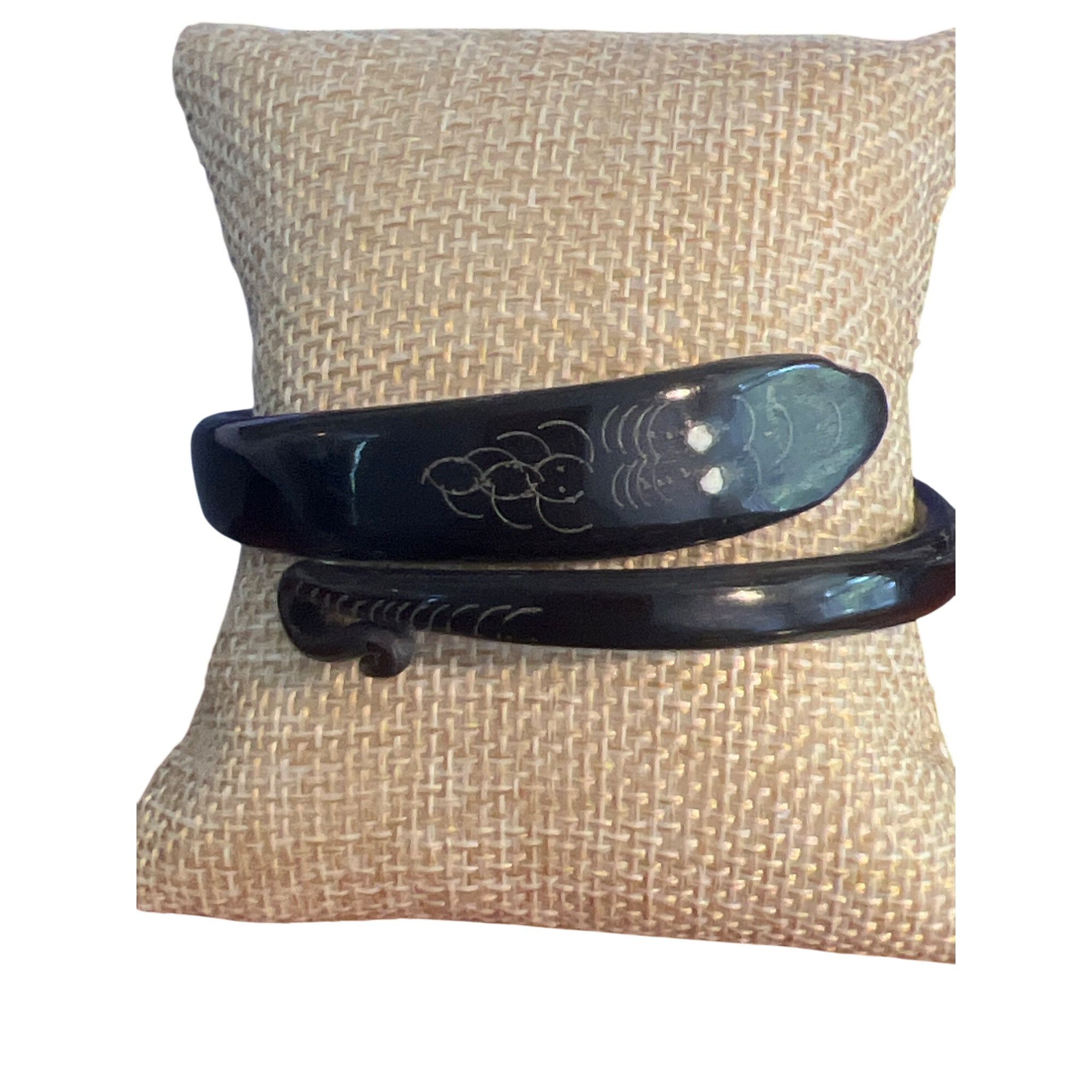 Other Vintage Antique Carved Bovine Horn Cuff Bracelet Inlaid Eyes Size ONE SIZE - 1 Thumbnail
