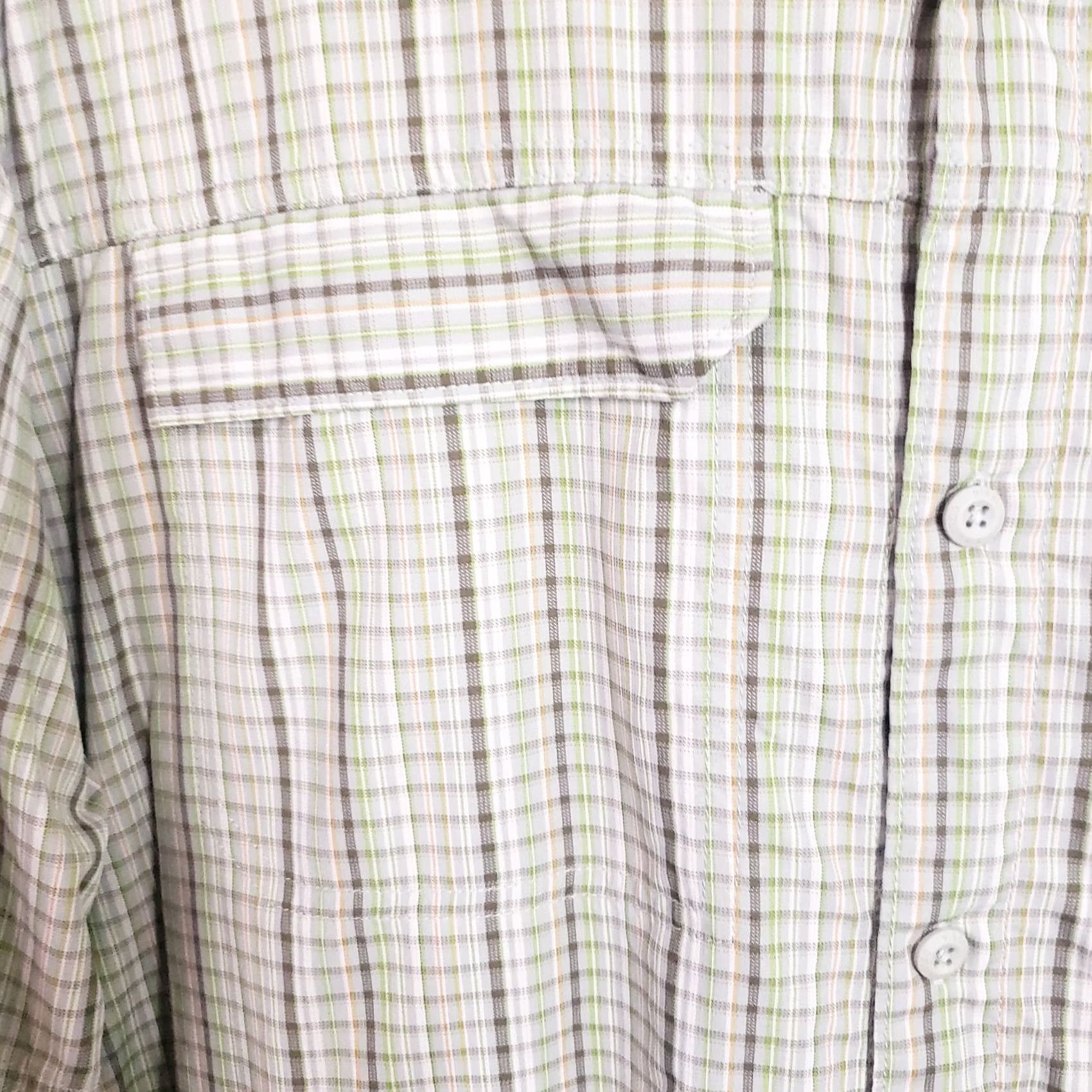 Vintage Columbia Button-Down Shirt Men L Green Striped Pockets Knit Nylon Polyester Long Sleeve Casual Workwear Travel Size US L / EU 52-54 / 3 - 6 Thumbnail