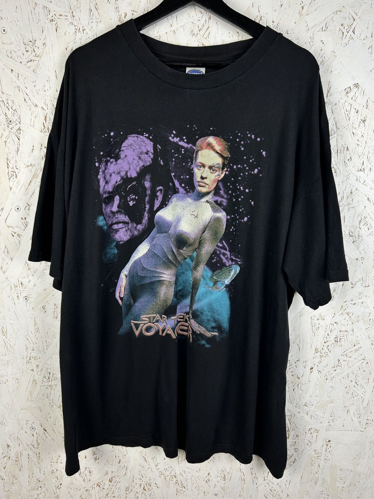 Vintage 90s Star Trek Voyager 1997 Seven Of Nine Jeri Ryan Tee XXL Size US XXL / EU 58 / 5 - 1 Thumbnail