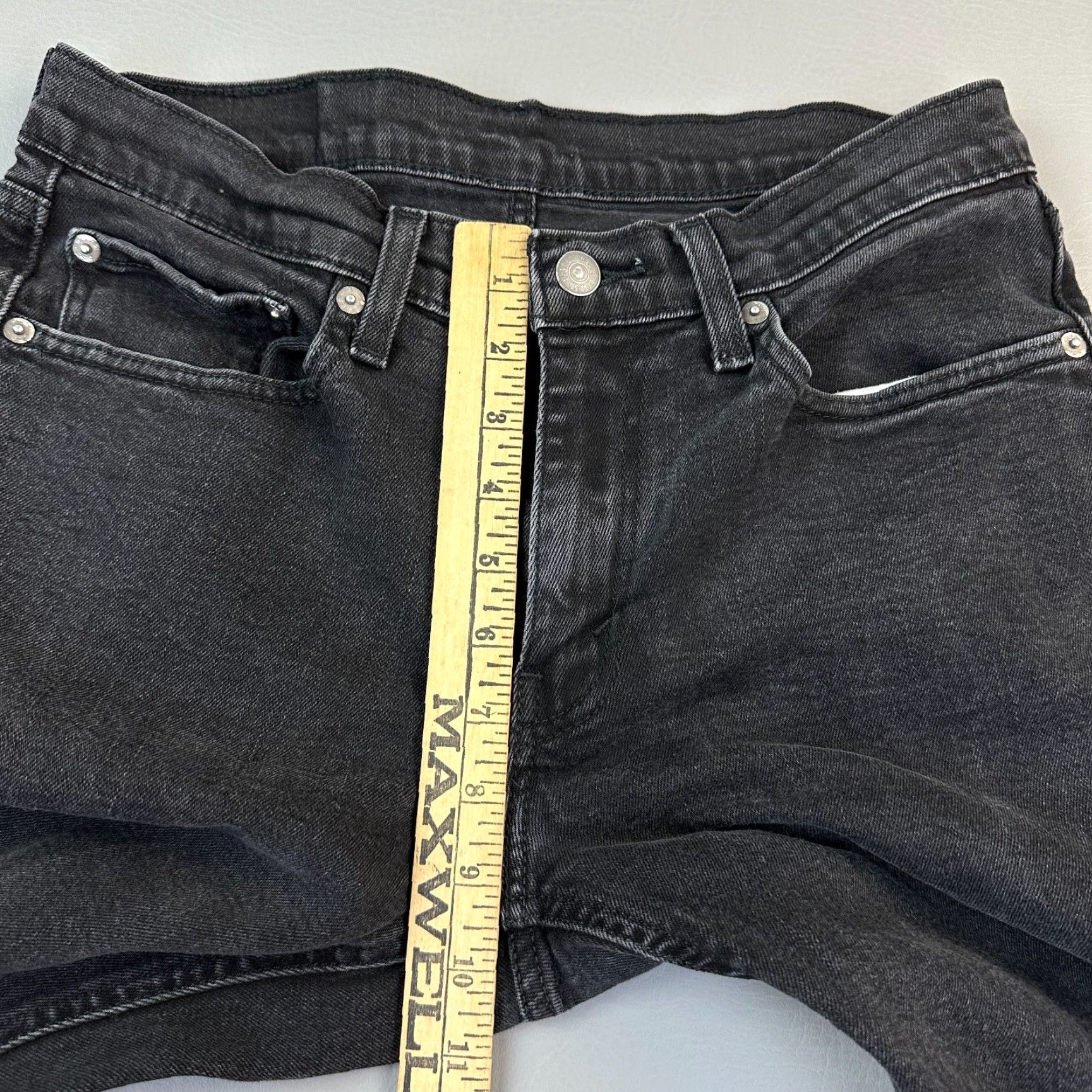 Levi's VINTAGE Levi's 541 Jeans Mens 31x32 Black Denim Athletic Taper Stretch Casual US 90s Mens Jeans Size US 31 - 5 Thumbnail