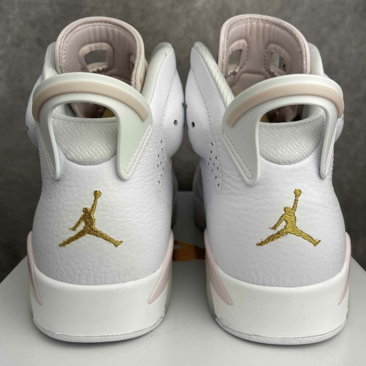 Jordan Brand Air Jordan 6 Retro Gold Hoops Size 12 W / 10.5M DH9696-100 Size US 12 / IT 42 - 8 Thumbnail
