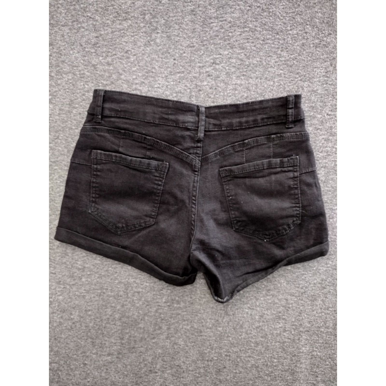 Vintage Women's Mid Rise Stretch Denim Shorts - 2.0 Inseam, Black, M, Cuffed, Flat Front - Casual Denim Shorts, 26" Waist, Regular, Women Size 32" / US 10 / IT 46 - 2 Thumbnail