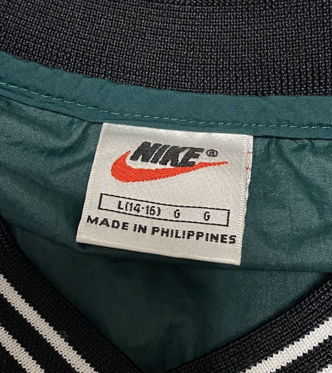 Nike Nike Vintage Sweatshort Size US S / EU 44-46 / 1 - 3 Thumbnail