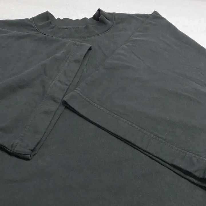 Balenciaga Balenciaga Yeezy x Gap x Balenciaga Logo Crop Tee -2507 Size US L / EU 52-54 / 3 - 7 Thumbnail