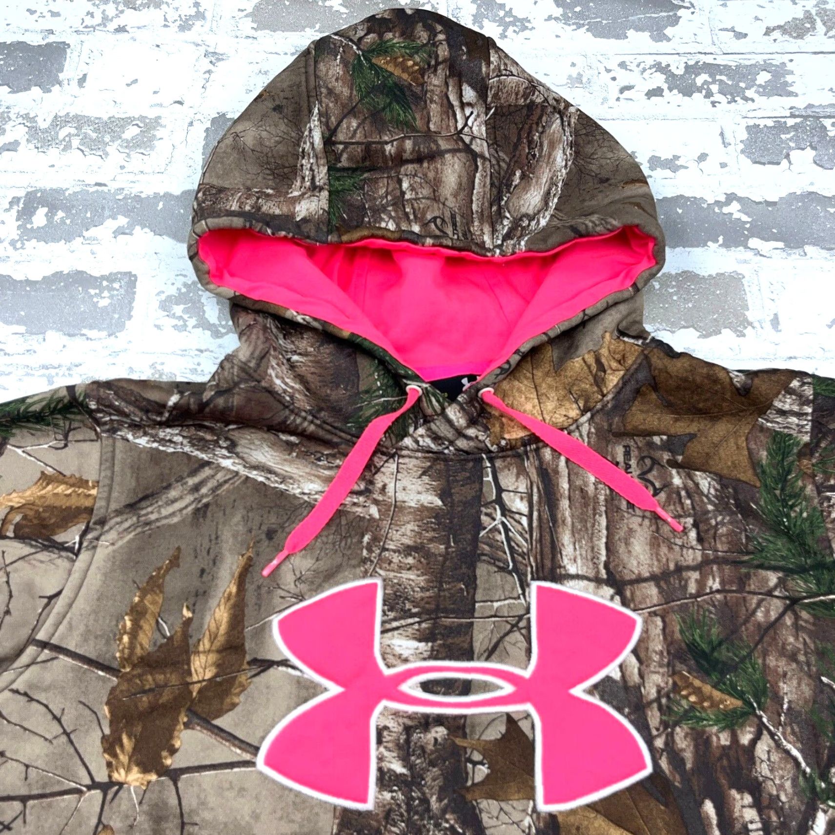 Under Armour Under Armour Hoodie Women M Camo Realtree Pink Logo Sweatshirt Cold Gear Brown Camouflage All Seasons Hooded Pockets Logo Embroidered Relaxed Regular Size M / US 6-8 / IT 42-44 - 2 Thumbnail