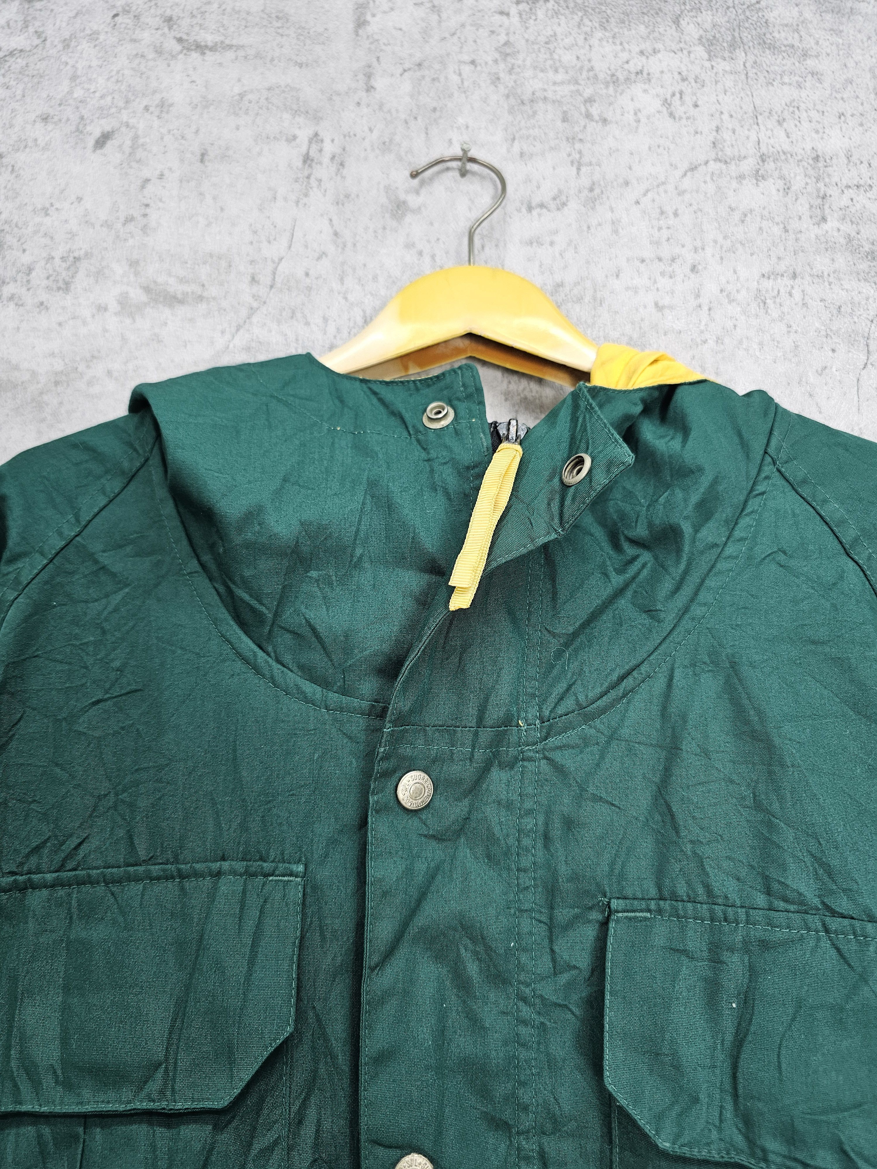 Vintage Vintage SUGAR CANES Outdoor Hiking Windbreaker Jacket J0072 Size US L / EU 52-54 / 3 - 9 Thumbnail