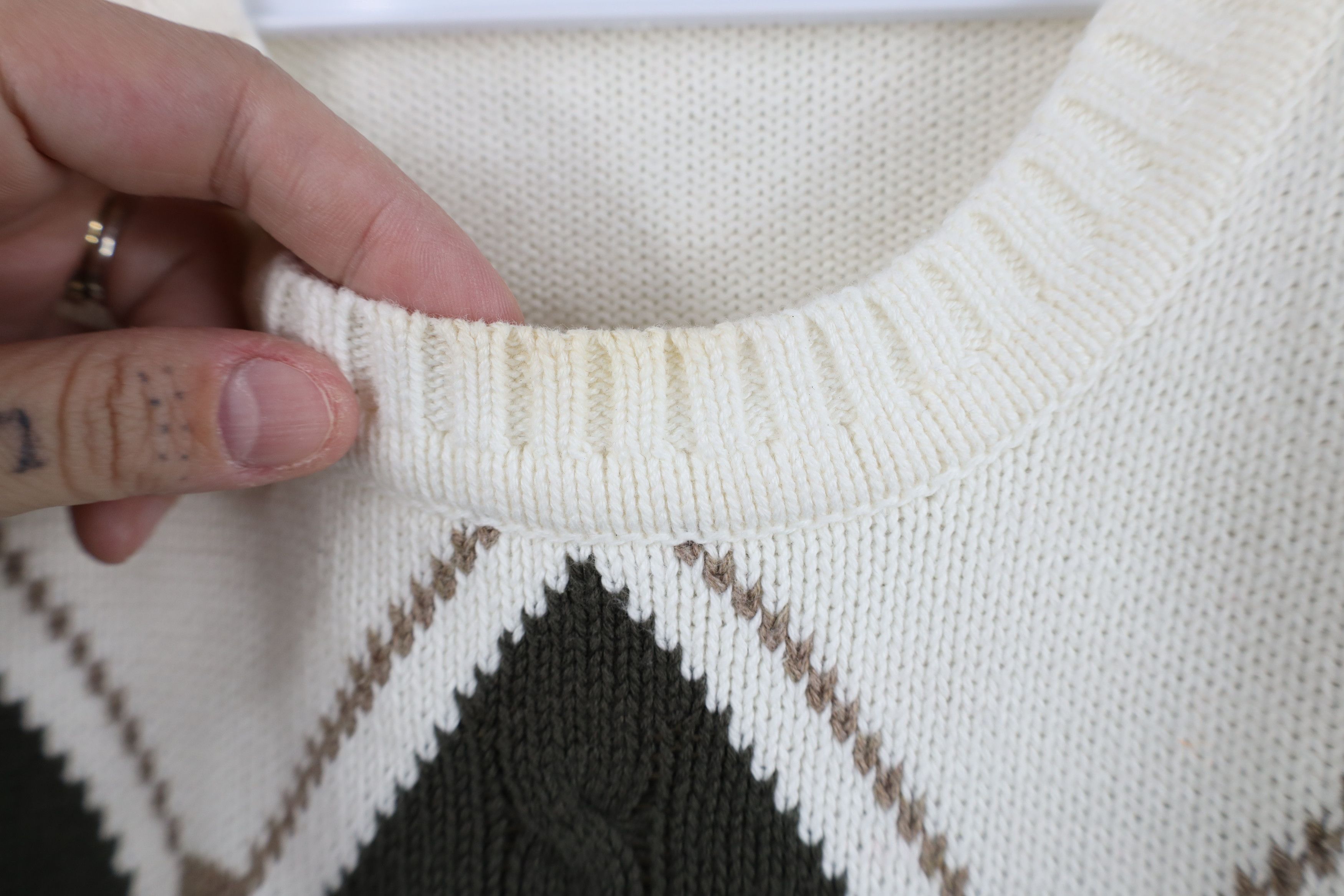 Vintage Vintage 90s Streetwear Diamond Cotton Knit Crewneck Sweater Size US L / EU 52-54 / 3 - 5 Thumbnail