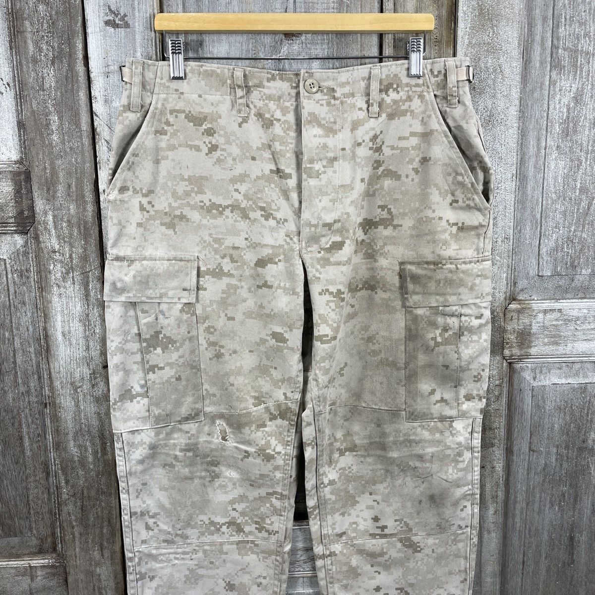 Vintage Vintage Camo Military Distressed Double Knee Cargo Pants Size US 35 - 4 Thumbnail