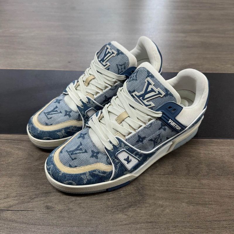 Louis Vuitton Louis Vuitton Blue and White Leather Low-Top Sneakers 0079 Size US 8.5 / EU 41-42 - 1 Thumbnail
