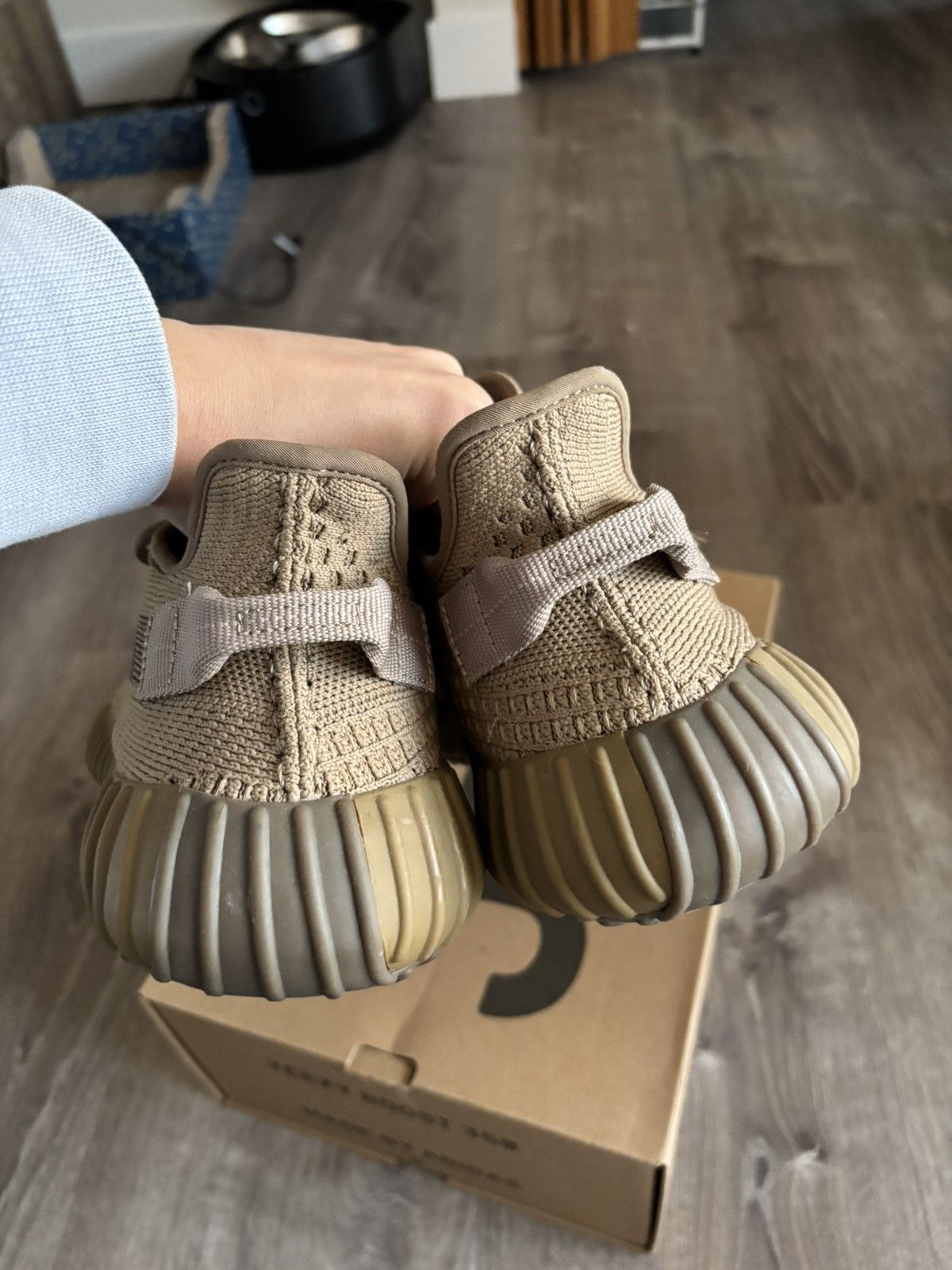 Yeezy Yeezy 350 v2 - Earth Size US 10 / EU 43 - 3 Thumbnail