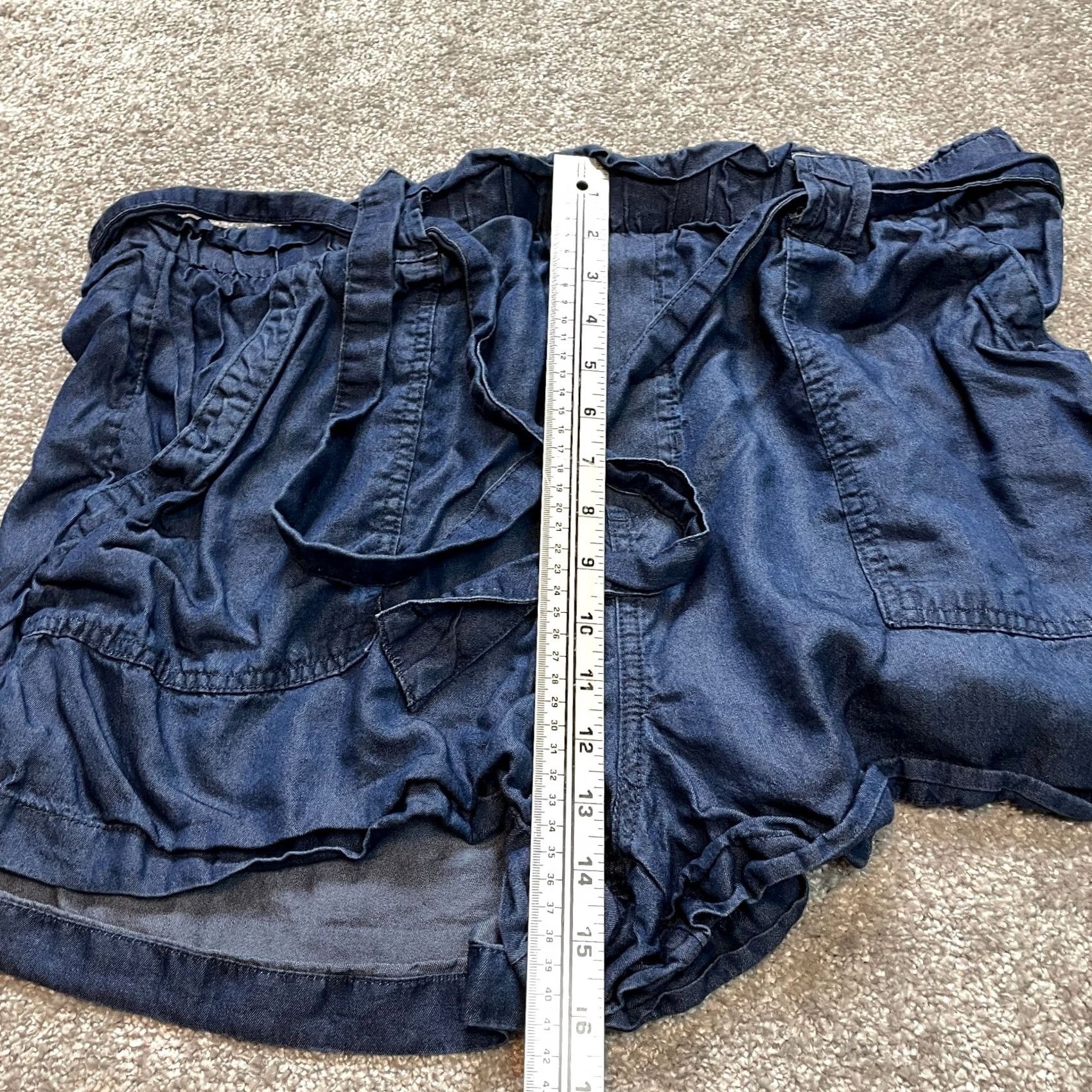 Vintage Time and Tru Paperbag Shorts Womens 20 XXL Blue Chambray Belted Lyocell Stretch Size 42" / US 20 - 3 Thumbnail