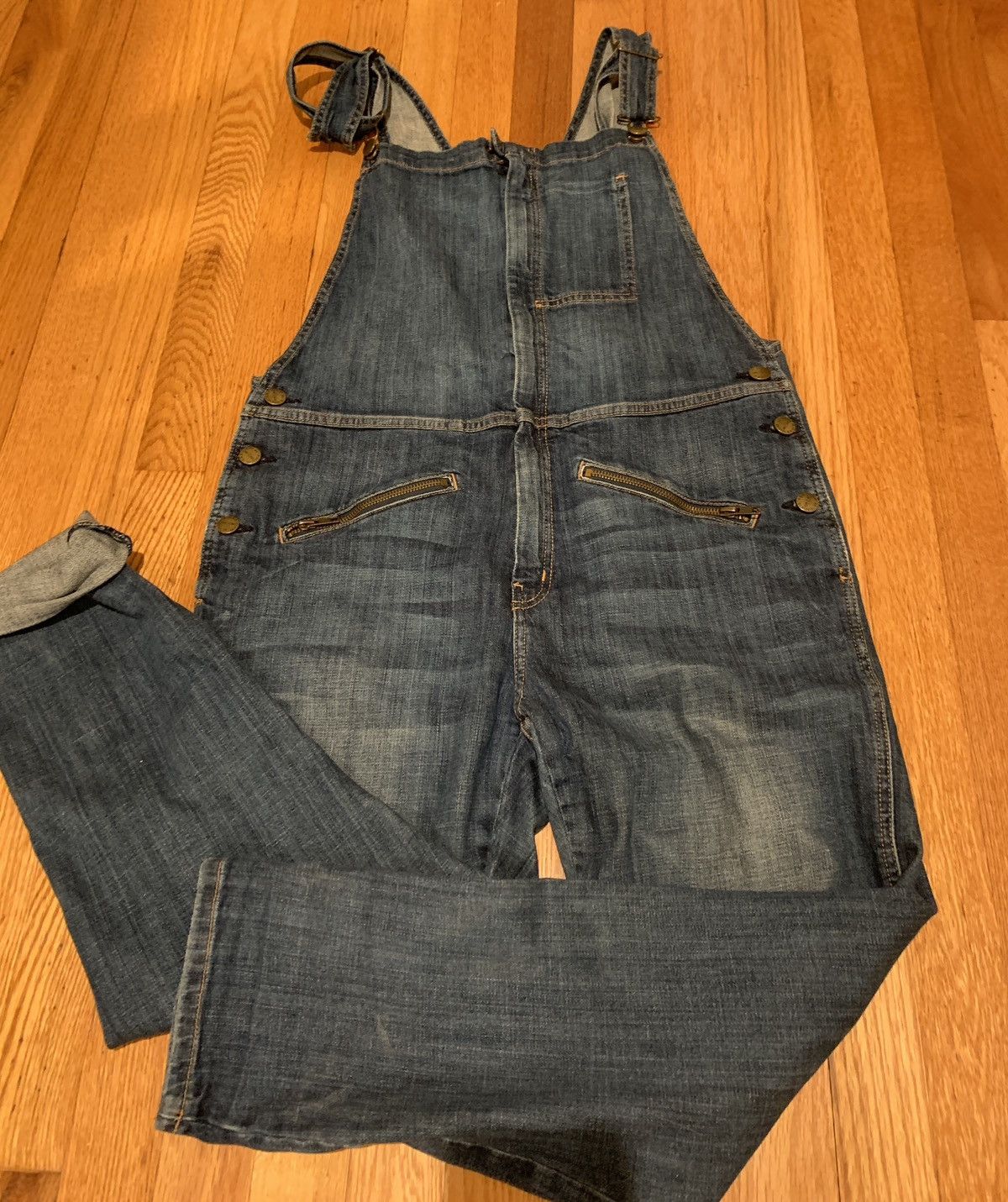 Image of Current Elliott: Zip Boyfriend:women's Size 2/med: Pre-Loved in Blue