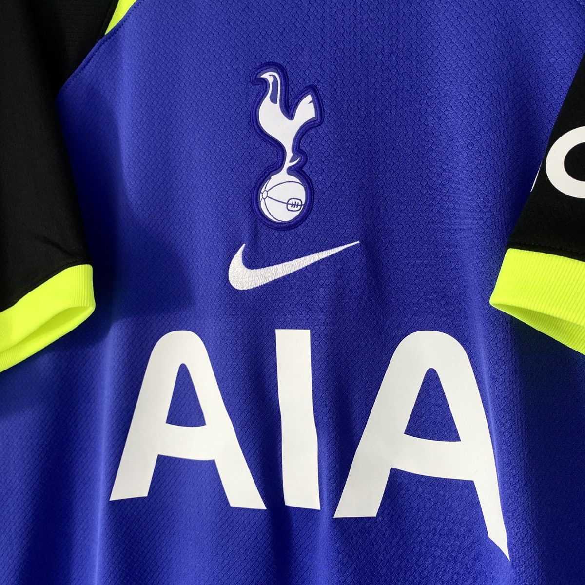 Nike 2022 2023 Tottenham Hotspur Son Nike Away Kit Soccer Jersey Size US L / EU 52-54 / 3 - 4 Thumbnail