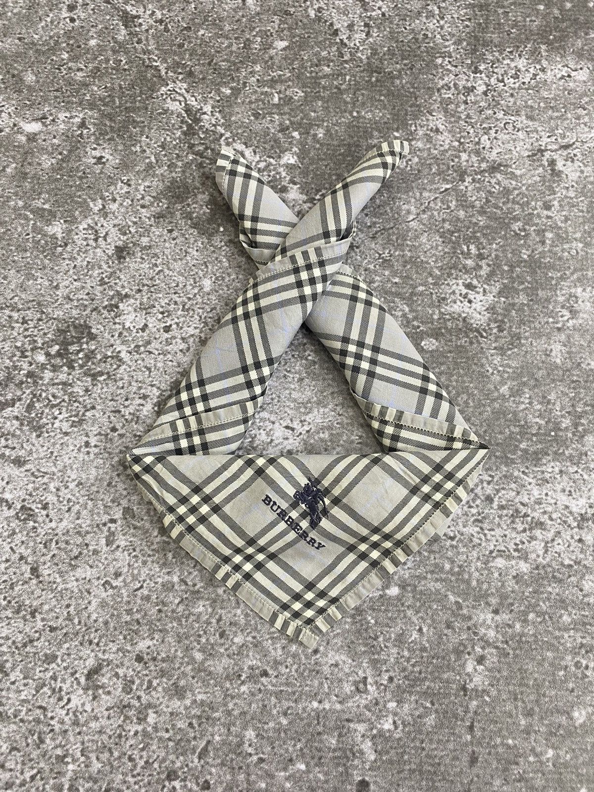 Burberry Burberry Handkerchief / Bandana / Neckerchief Size ONE SIZE - 1 Thumbnail