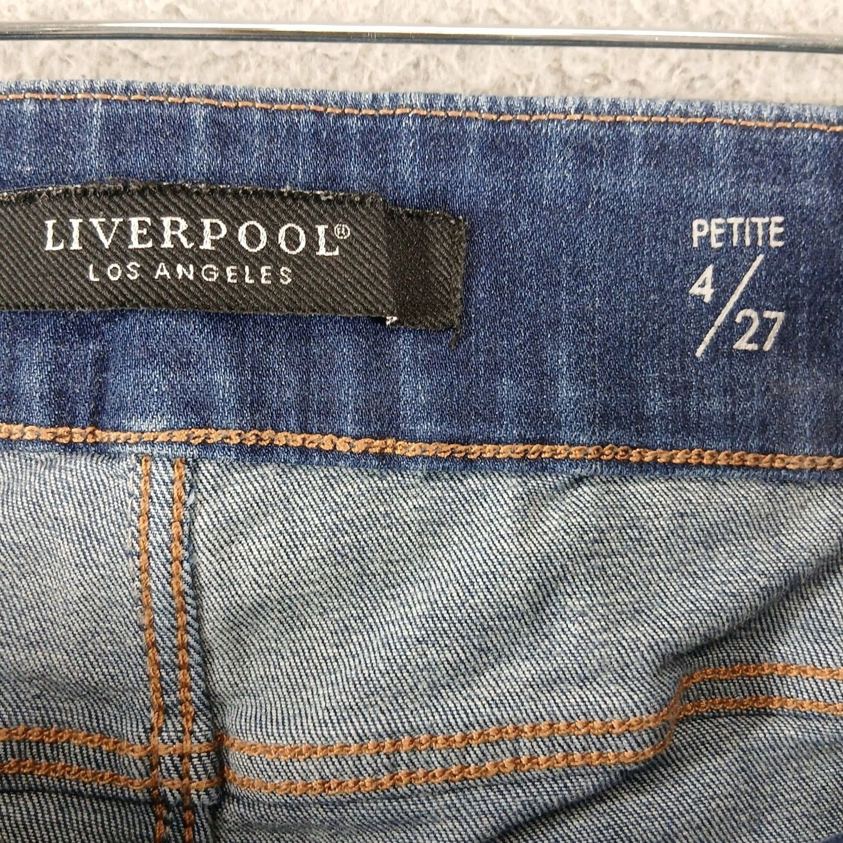 Vintage VINTAGE Liverpool The Slim Pull-On Jeans Medium Wash Whiskered Petite 4/27 EUC Size 27" / US 4 / IT 40 - 5 Thumbnail