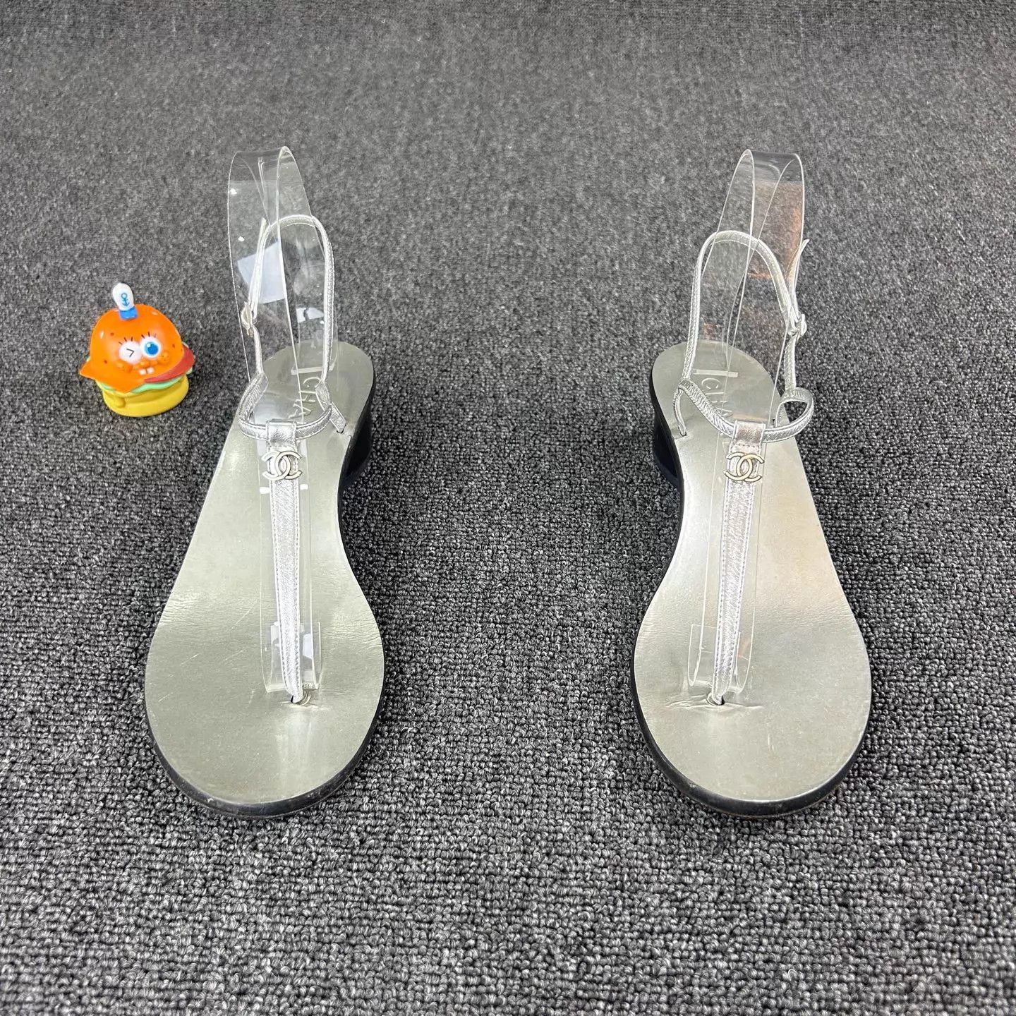 Chanel Chanel Silver Toe-Ring Sandals 38.5 Double C Size US 8 / IT 38 - 2 Thumbnail