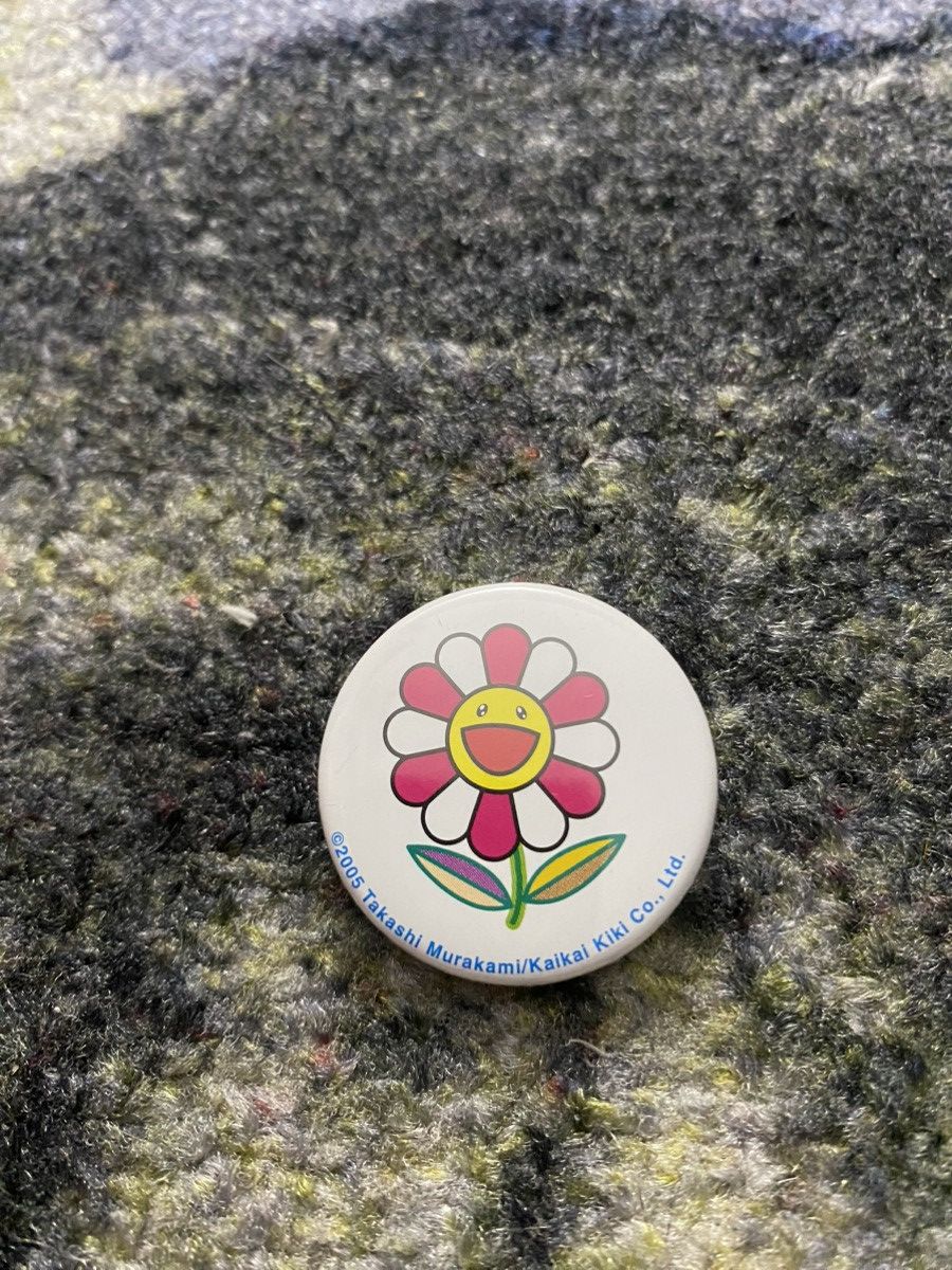 Takashi Murakami Takashi Murakami Flower Pin Size ONE SIZE - 1 Thumbnail