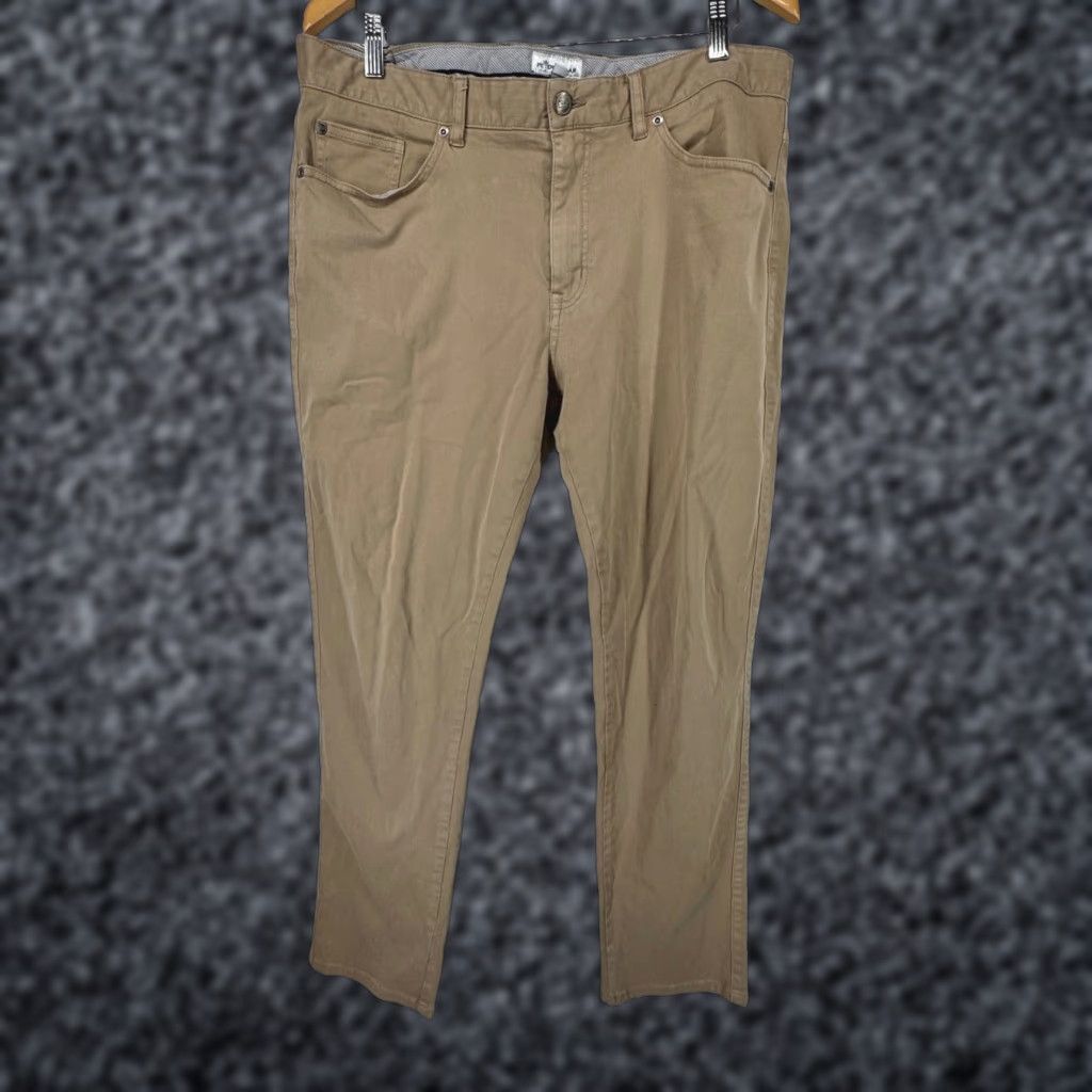 Peter Millar Peter Millar Pants Men 36x28 Chino 5 Pocket Straight Leg Tan Beige Wicking Stretch Casual Workwear Golf Size US 36 / EU 52 - 1 Thumbnail