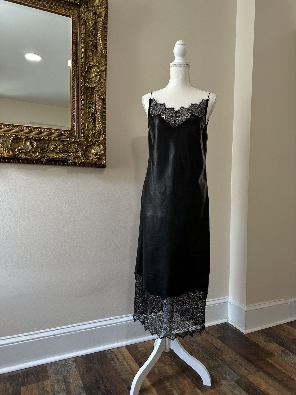 Givenchy Givenchy Chic Black Leather Dress with Lace Hem Size M / US 6-8 / IT 42-44 - 9 Thumbnail