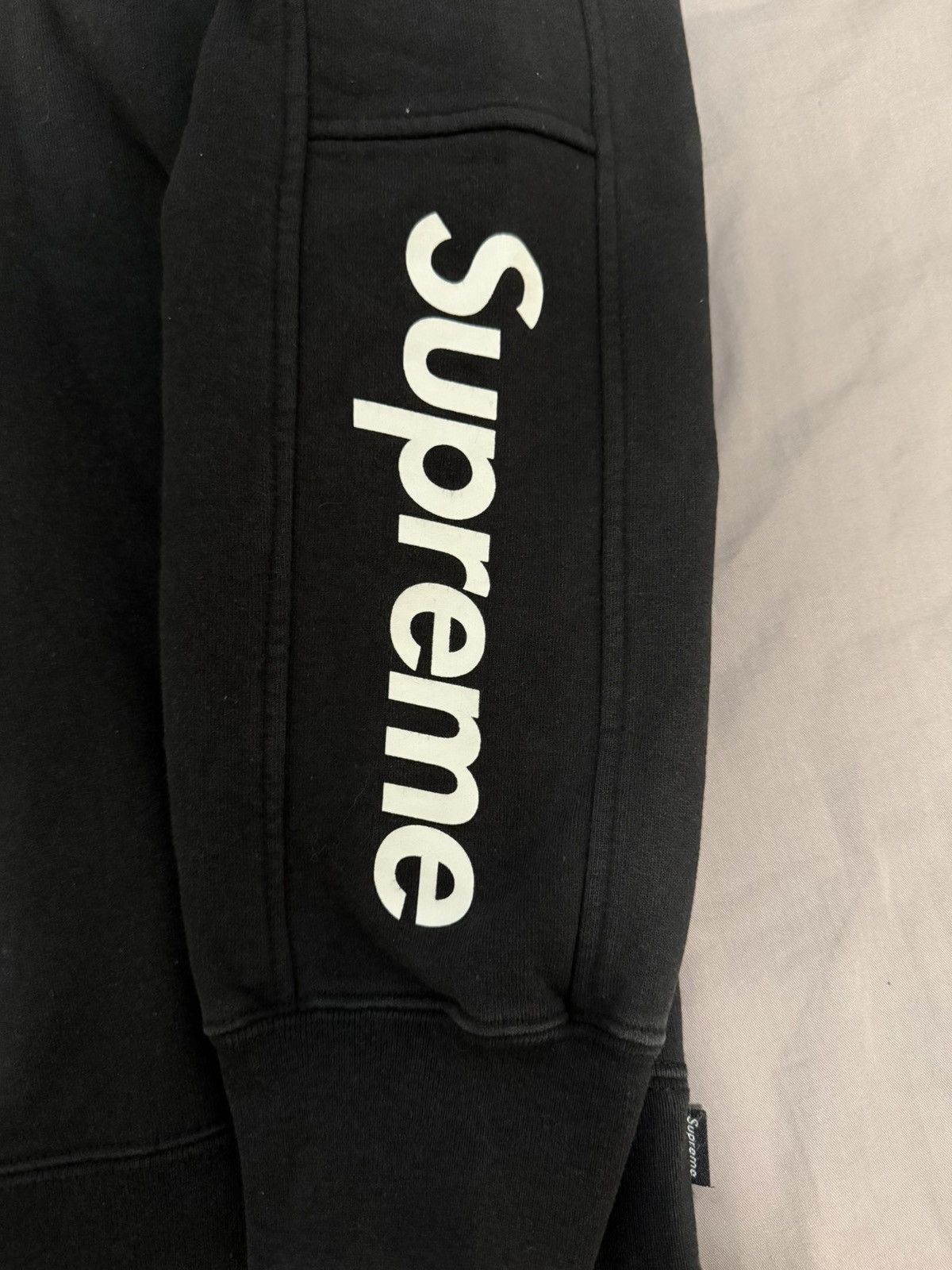 Supreme Supreme ss19 formula crewneck black Size US L / EU 52-54 / 3 - 2 Thumbnail