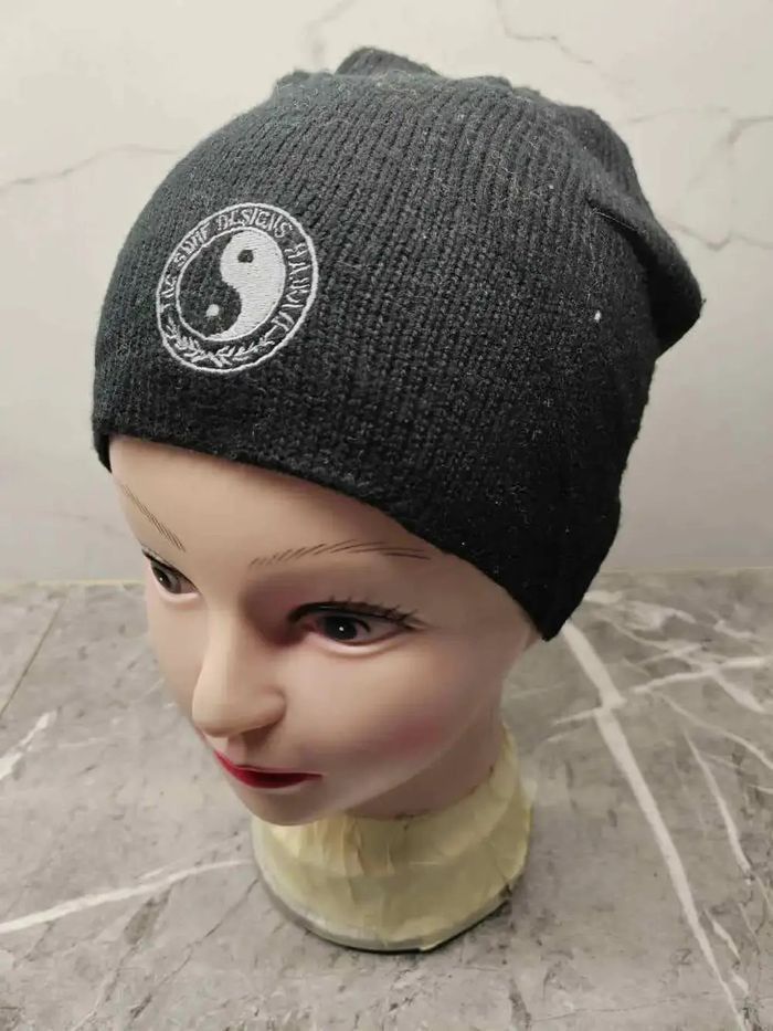 Japanese Brand Vintage T&C Surf Design Snowcap Beanie Size ONE SIZE - 1 Thumbnail