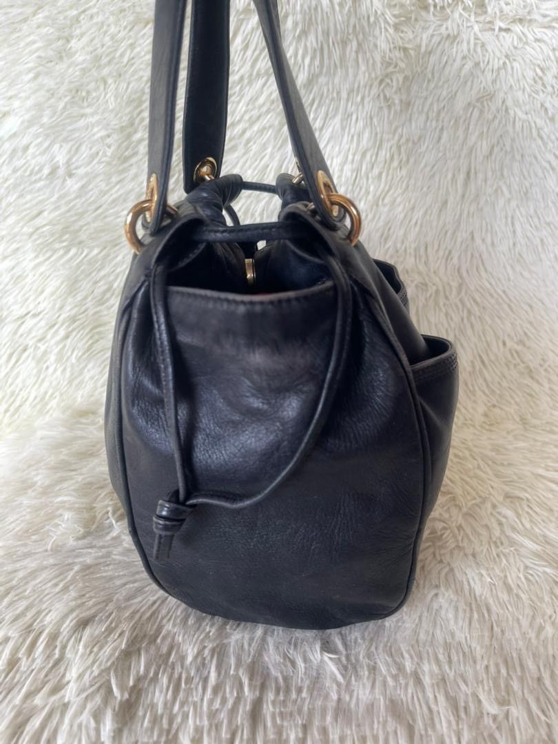 Loewe Loewe Anagram Leather Shoulder Bag Size ONE SIZE - 9 Thumbnail