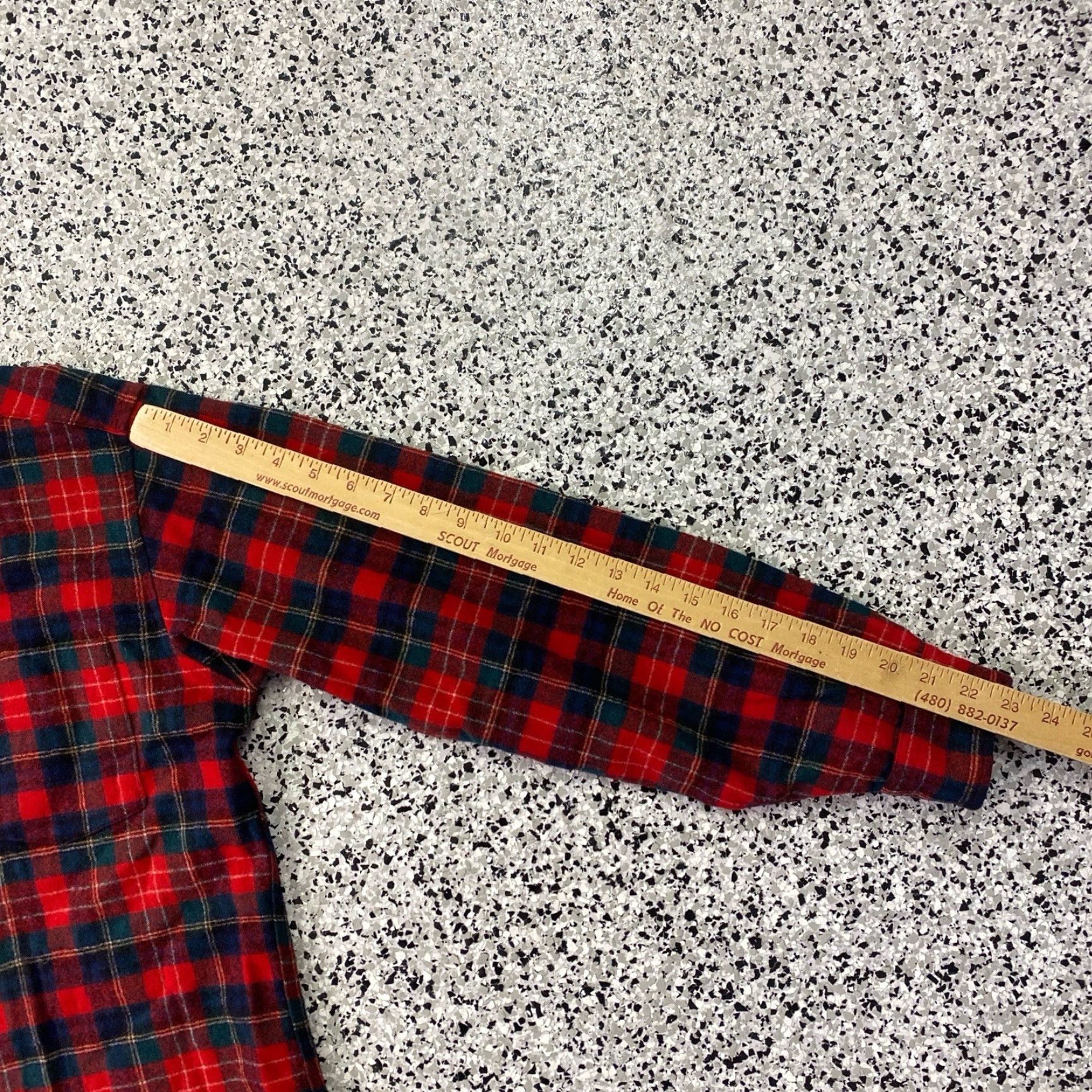 Pendleton VINTAGE Pendleton Board Shirt Mens M Red Plaid Wool Flannel Button-Up Long Sleeve Casual Workwear 90s Outdoors Pockets Size US M / EU 48-50 / 2 - 4 Thumbnail
