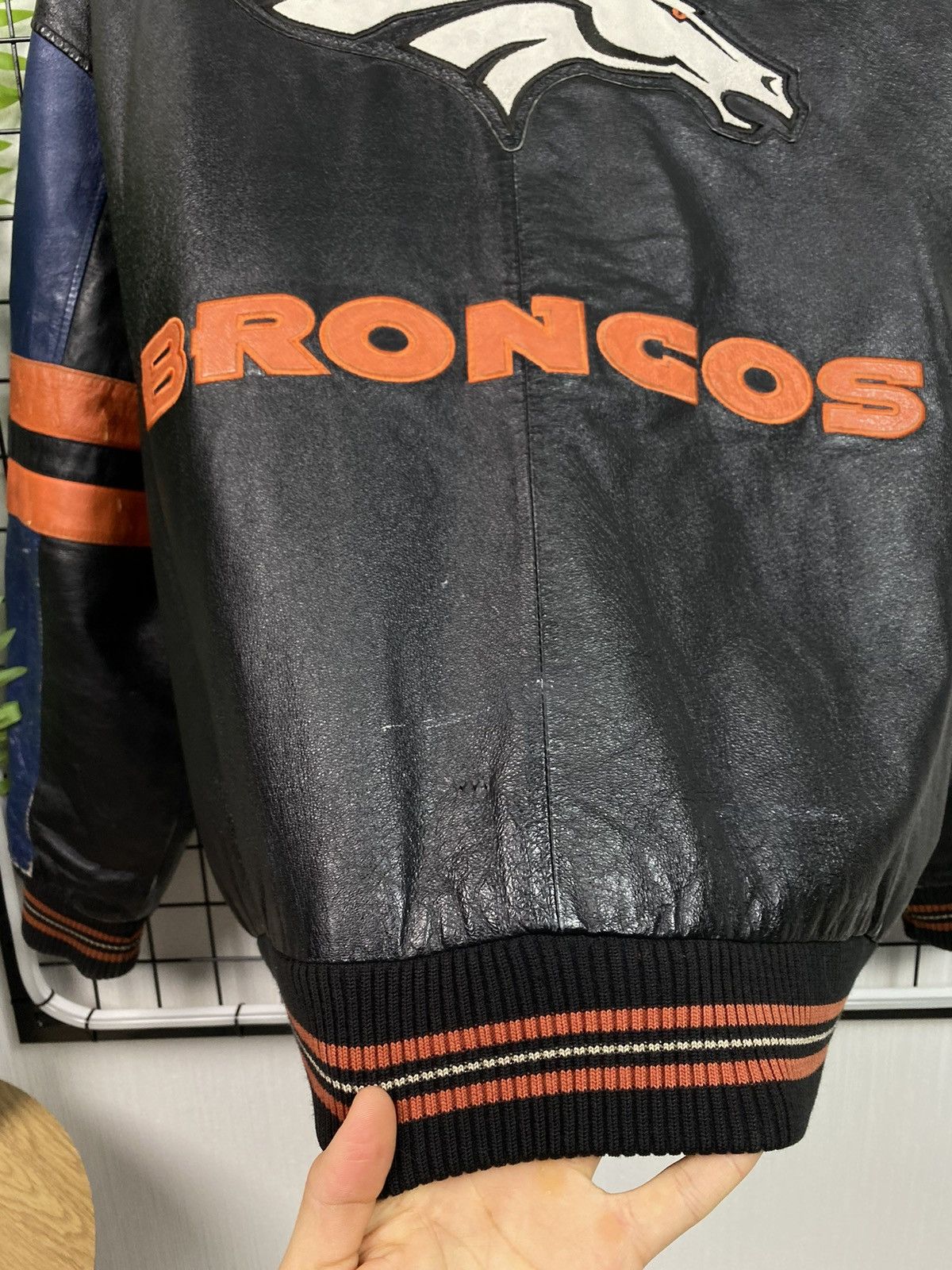 Other Vintage Denver Broncos NFL Leather Bomber Jacket Varsity XL Size US XL / EU 56 / 4 - 23 Thumbnail