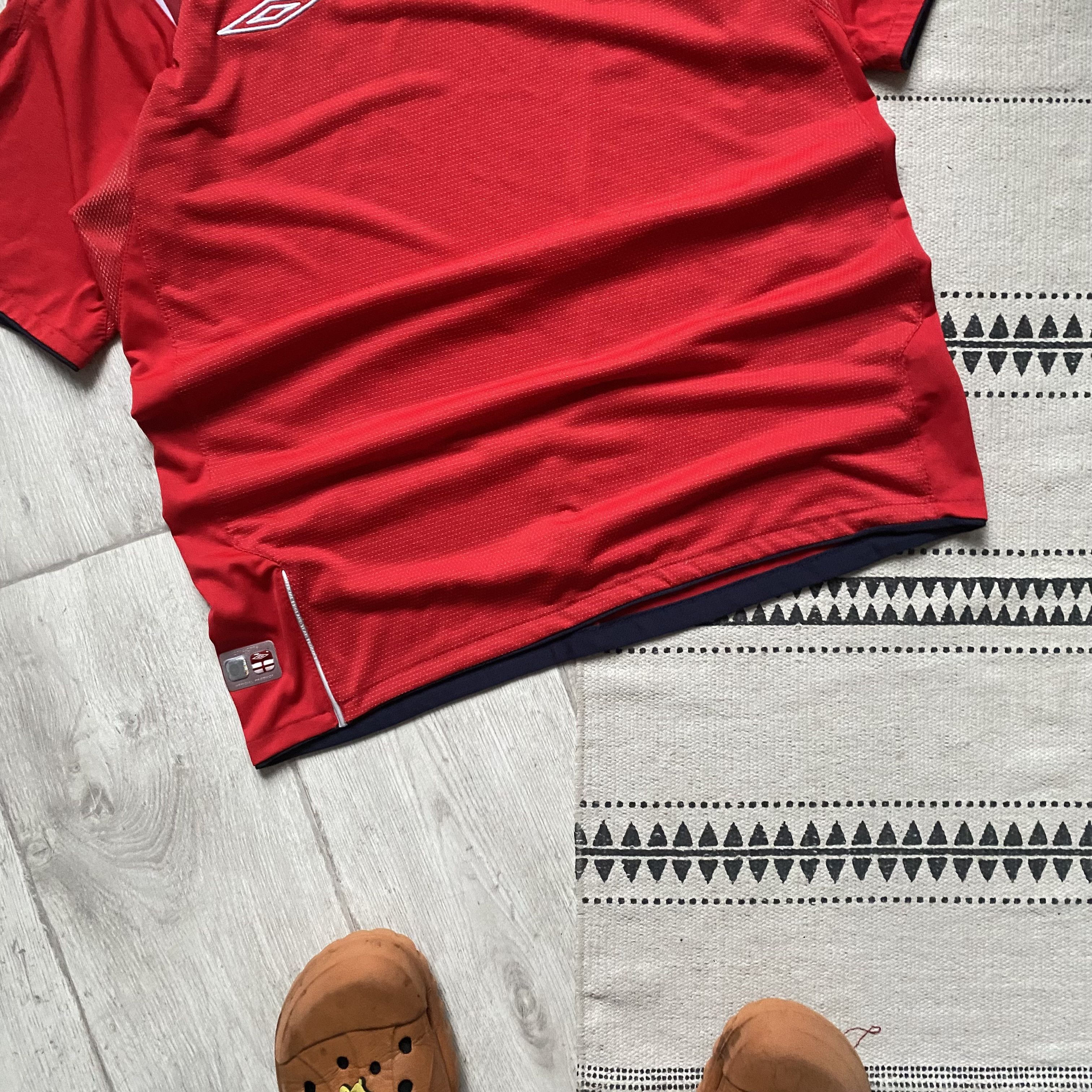 Umbro ⚽️ Blockore Vintage Umbro England Soccer jersey 2004 Size US M / EU 48-50 / 2 - 3 Thumbnail
