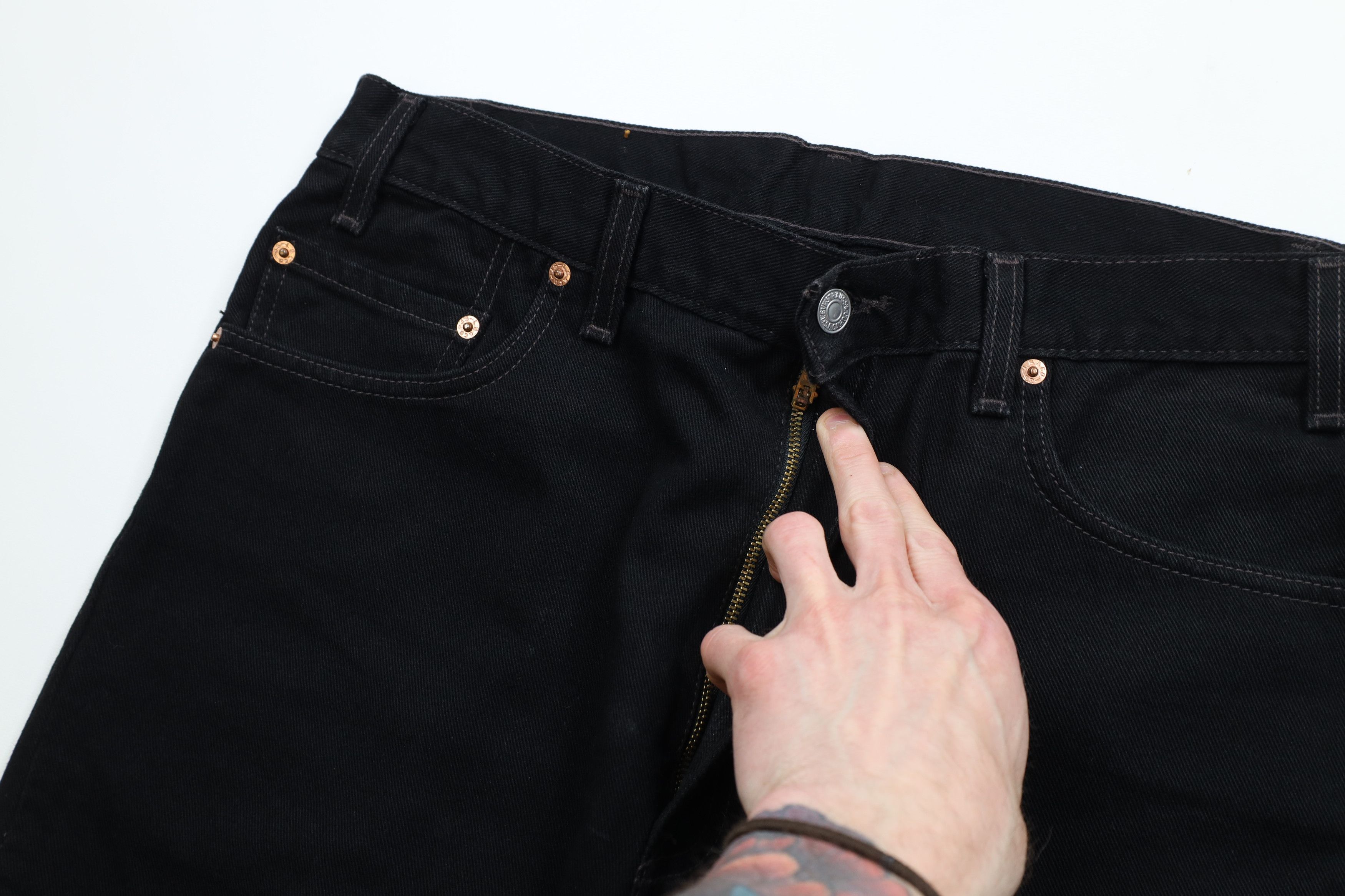 Levi's × Vintage Vintage Y2K 2000 Levis 505 Regular Straight Leg Jeans Black Size US 36 / EU 52 - 7 Thumbnail