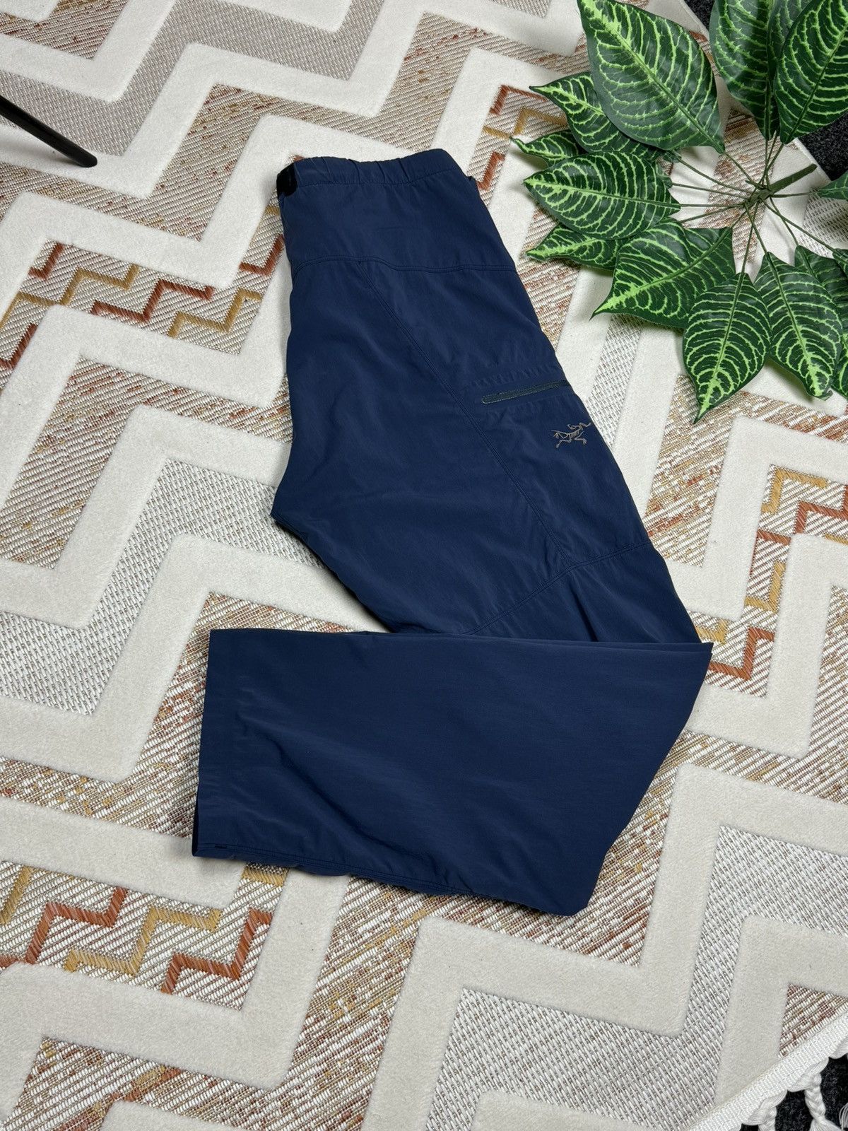 Arc’teryx Outdoor pants y2k Drill style Gorpcore size S
