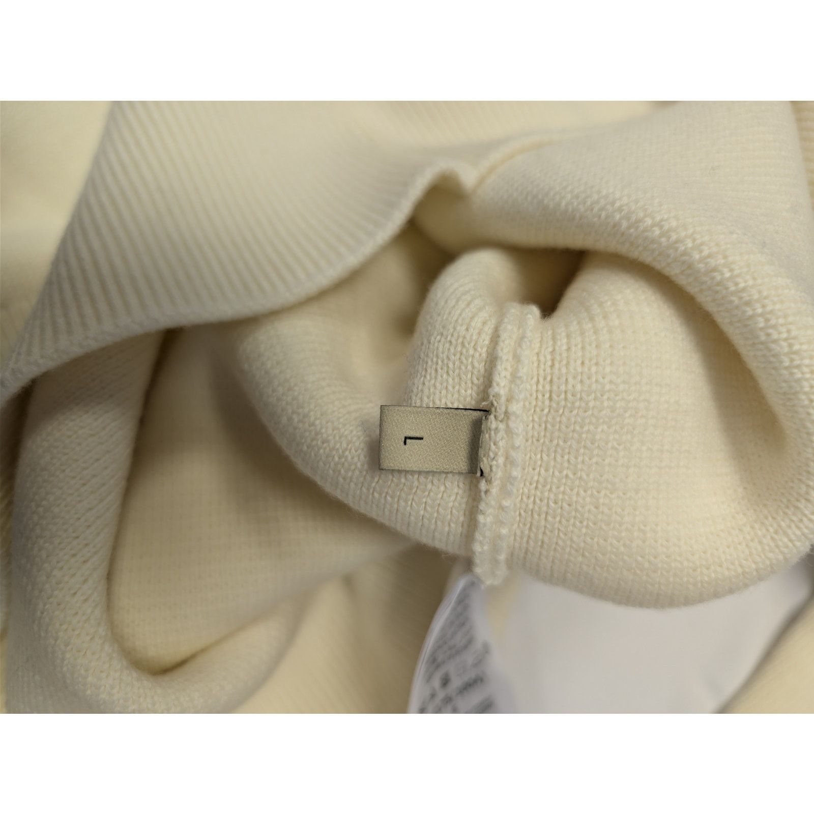 Gucci o1rshd1 Wool Long Sleeve Crewneck Sweatshirt Sweater Ivory Size US L / EU 52-54 / 3 - 15 Thumbnail